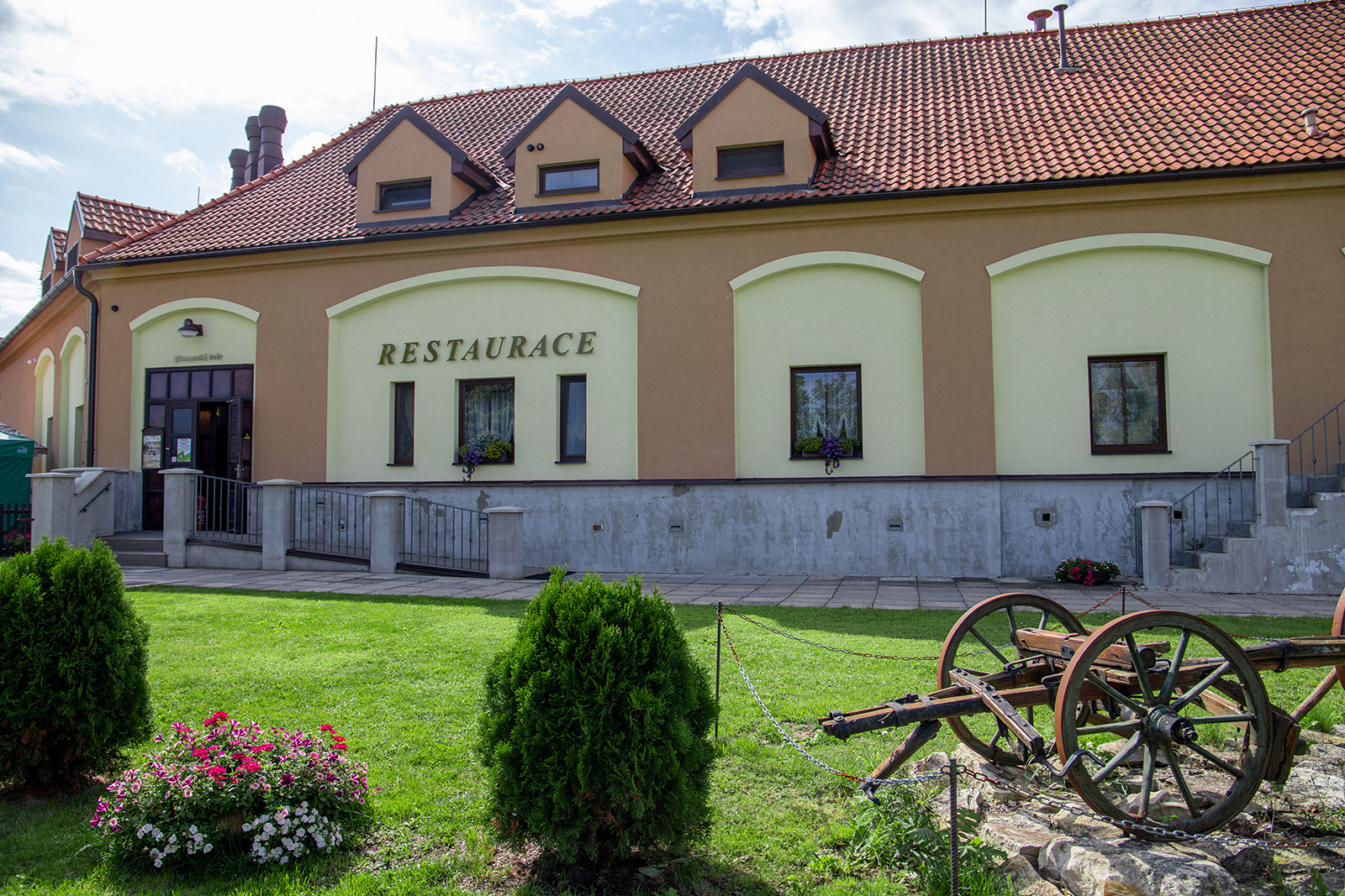 Pivovarský dvůr Chýně - Restaurace foto 5