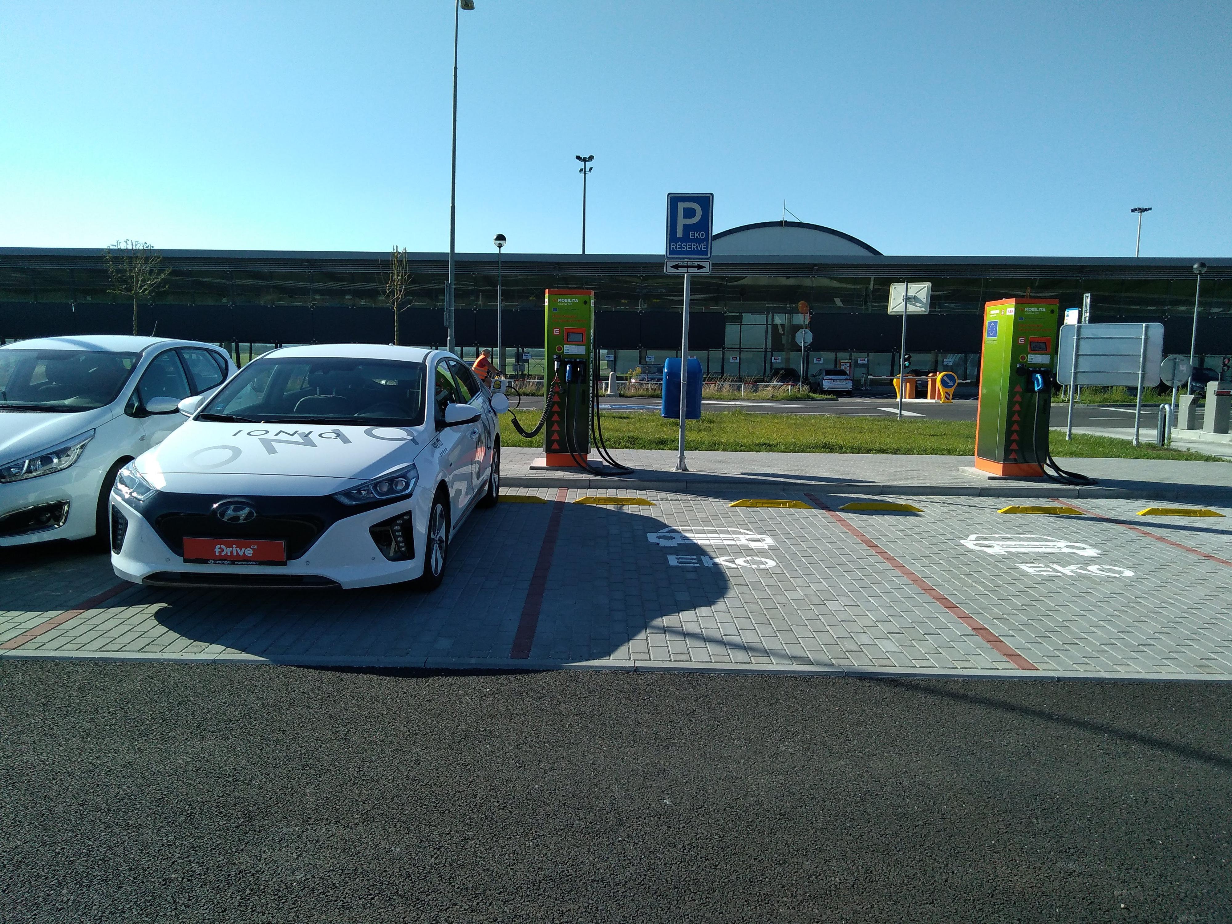 Nabíjecí stanice ČEZ