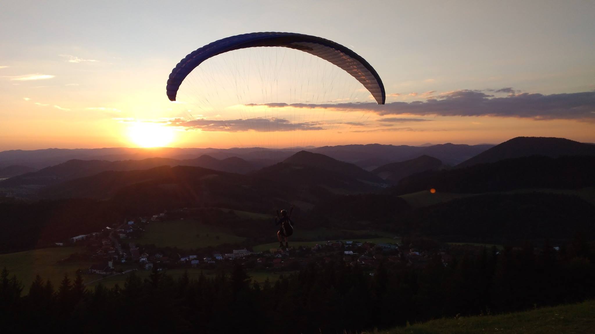 PG HNÍZDO - Kurzy paraglidingu foto 6