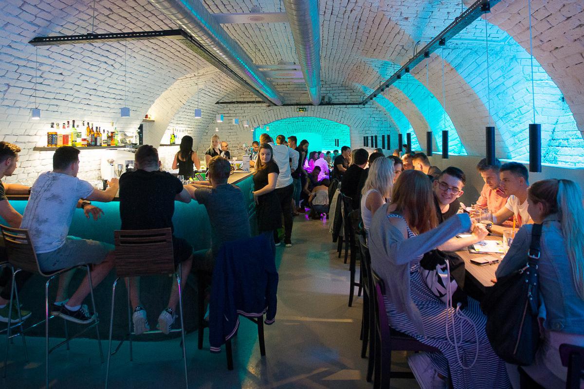 HighFive - it's your bar