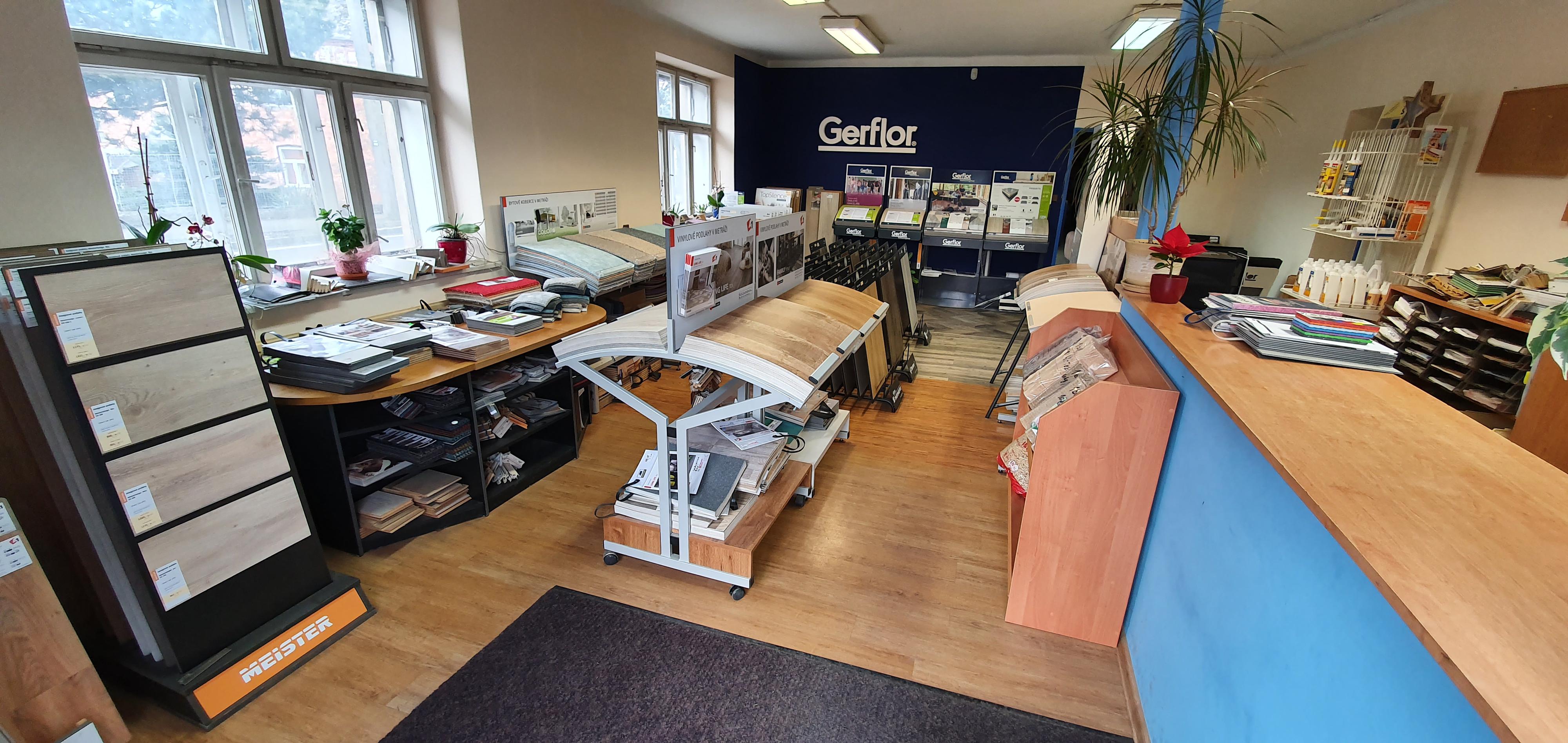 PODLAHY Petr Krabica