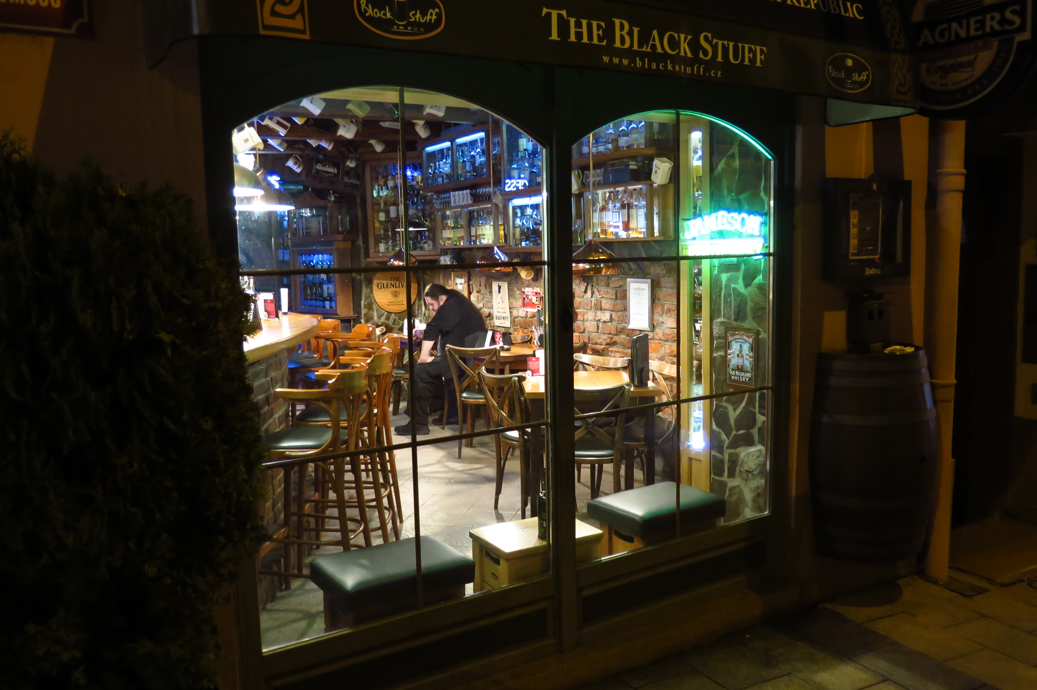 The BLACK STUFF Irish Pub & Whisky Bar