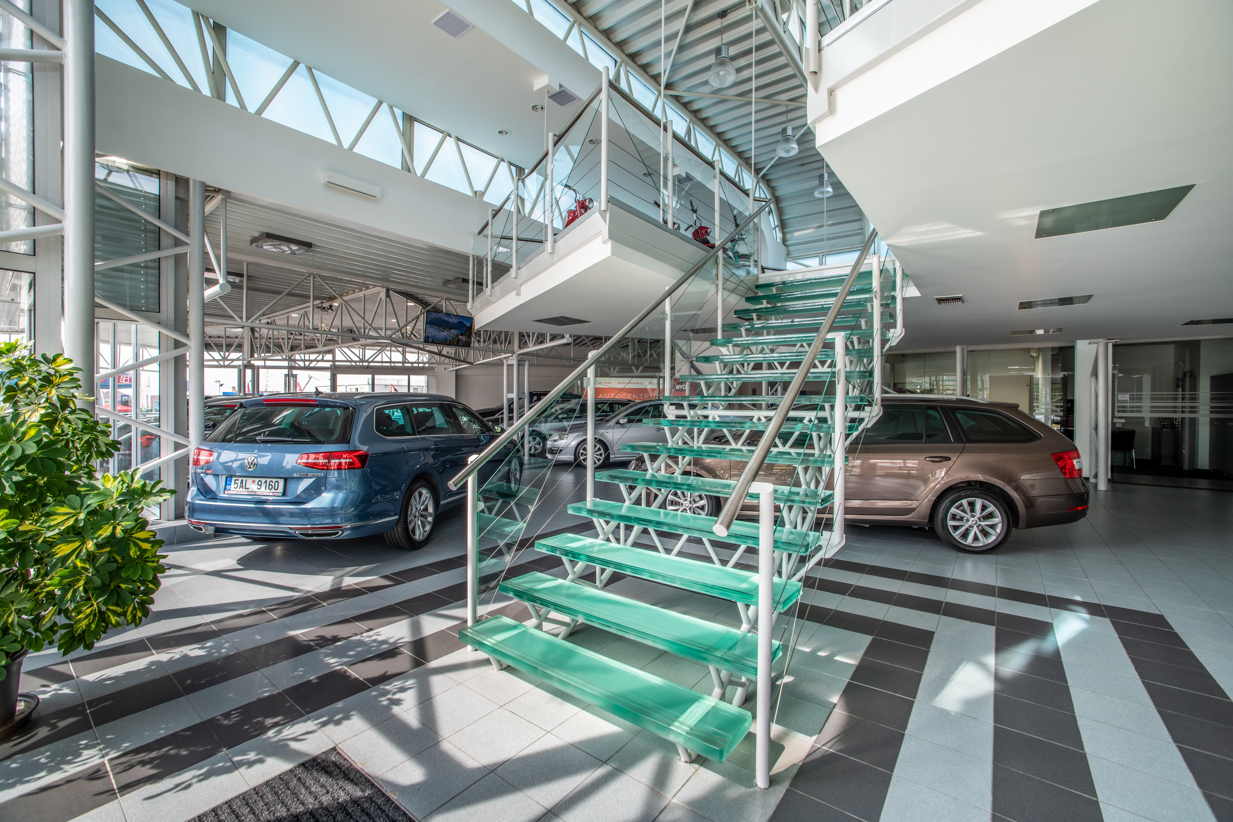 AUTOCENTRUM DAN a SYN foto 5