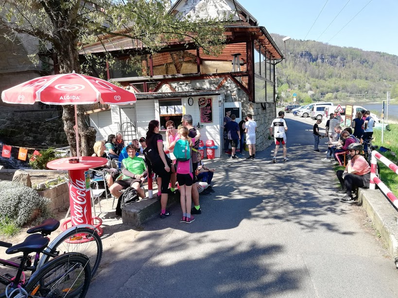 Občerstvení u přívozu foto 2