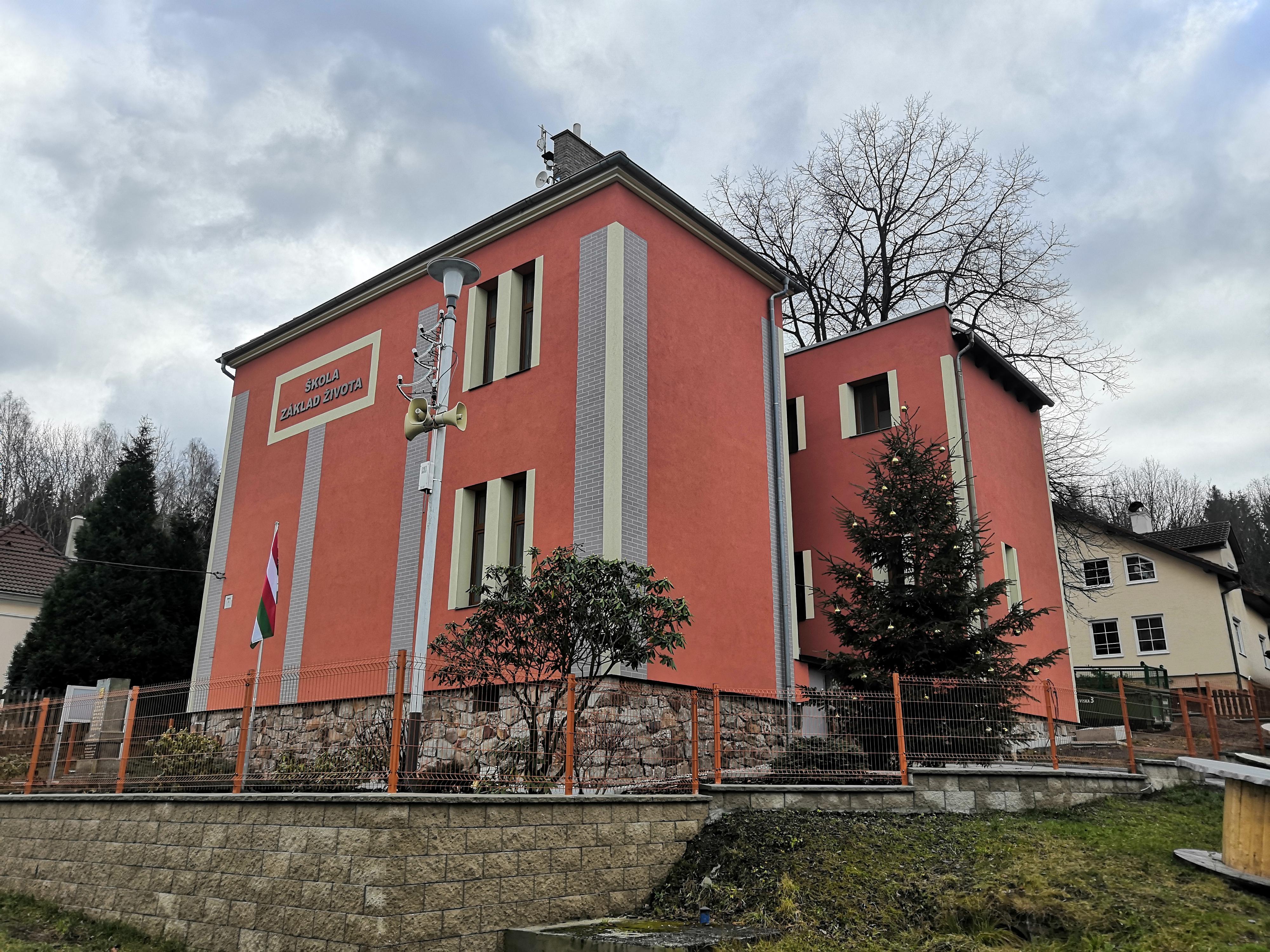 Malá Víska - obecní úřad foto 4