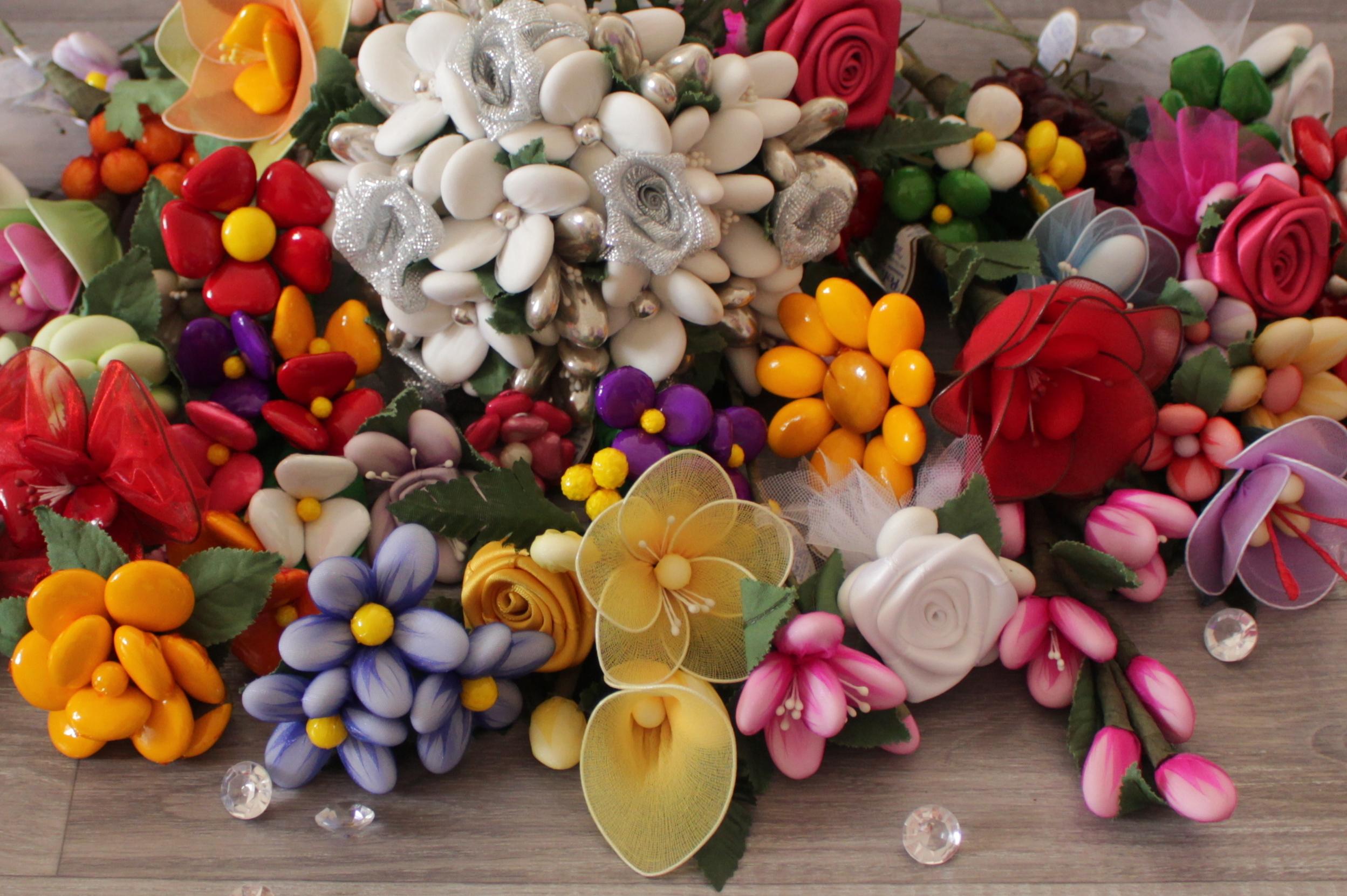 Květiny z mandlí a čokolády