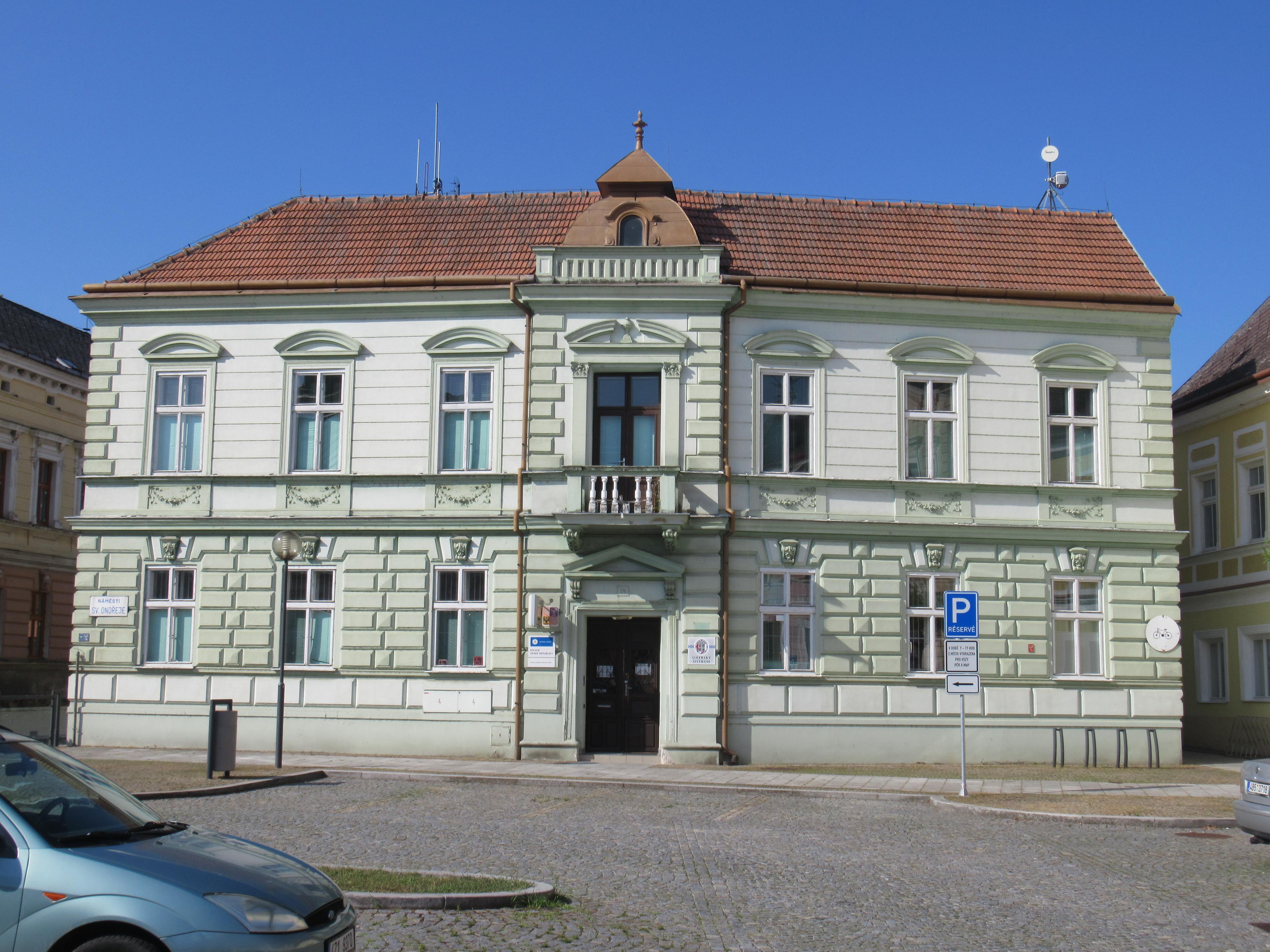 Policie ČR - Obvodní oddělení Uherský Ostroh foto 3