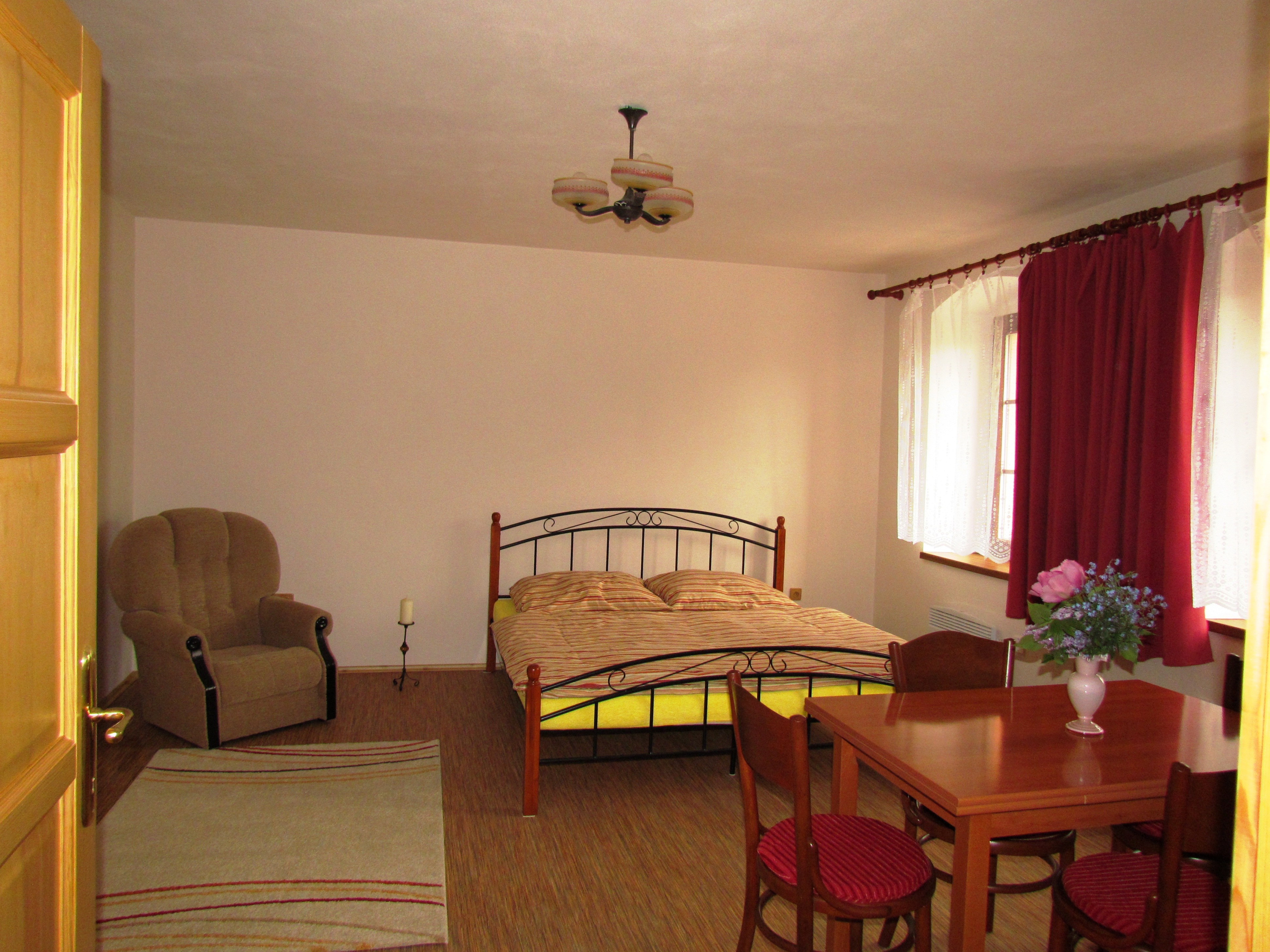Ubytování - Toulovcovy Maštale foto 3