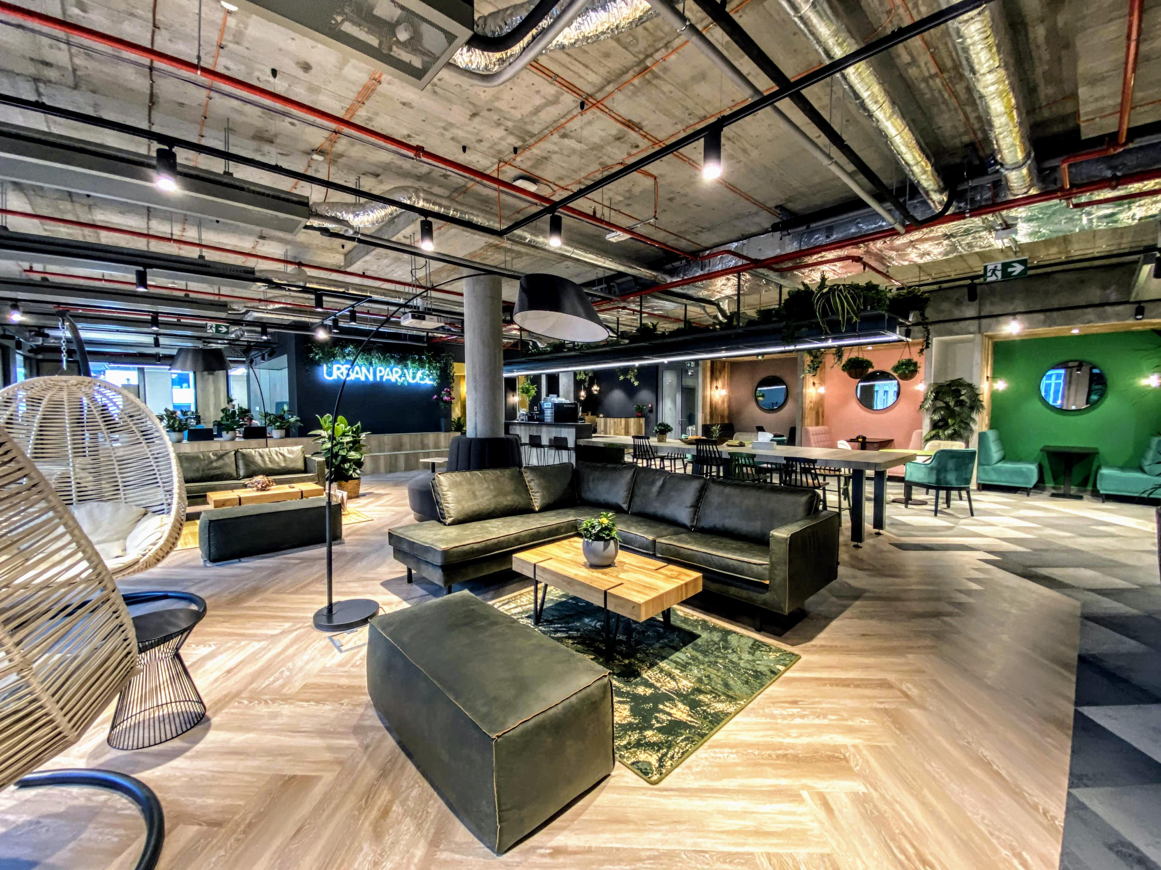 Scott.Weber Workspace – Praga Studios foto 3