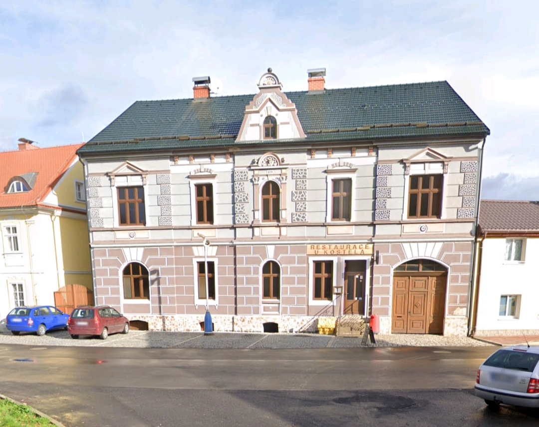 Restaurace U Kostela foto 2
