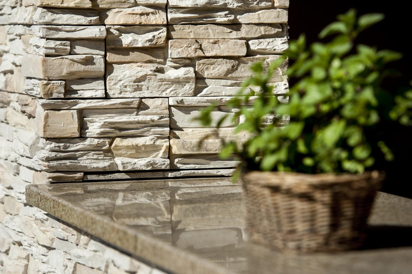 Amos Home Studio, s.r.o.