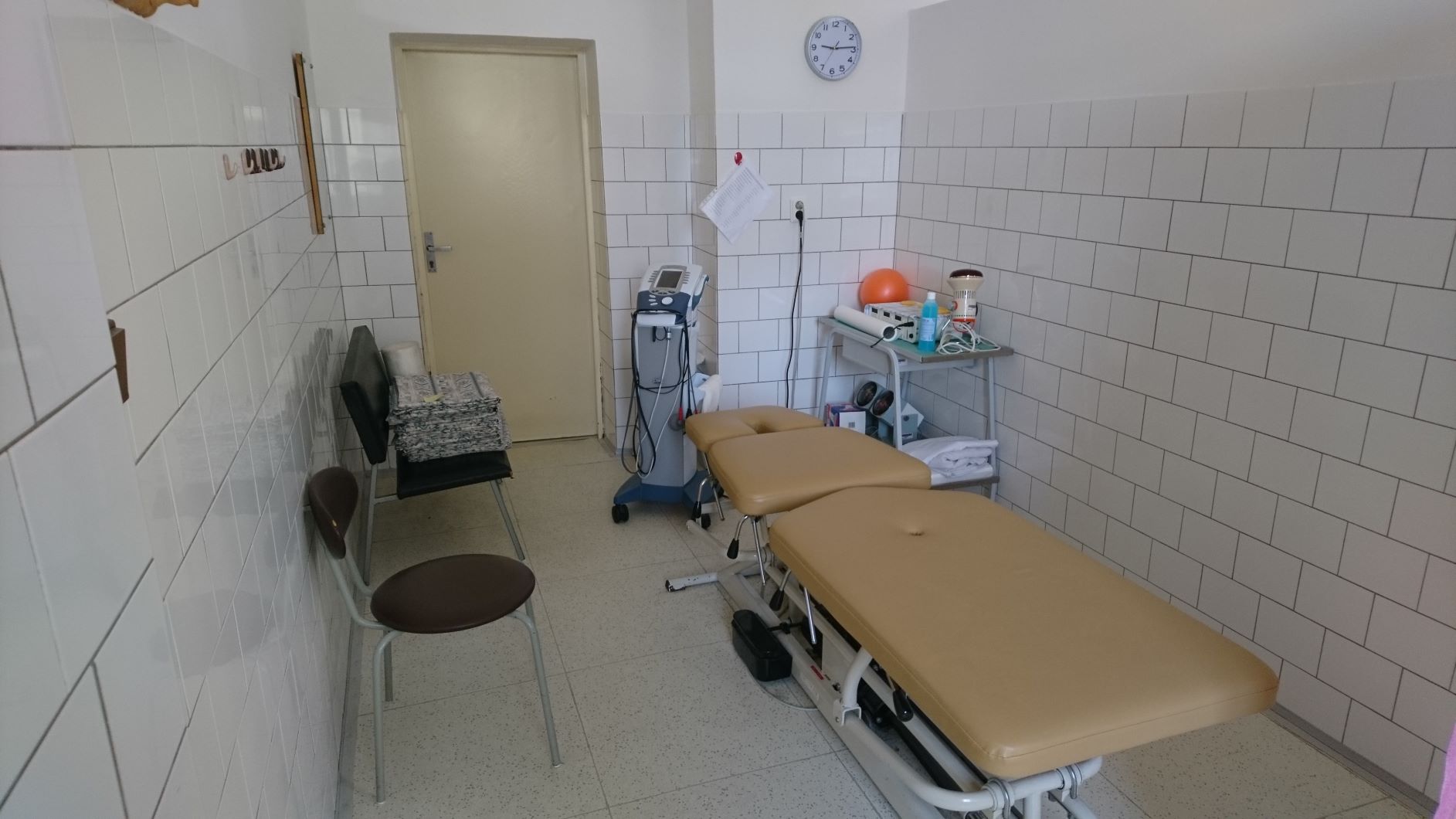 Nemocnice Valtice s.r.o. - RHB ambulance foto 4