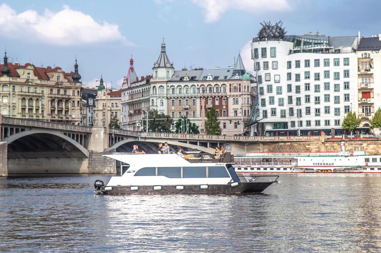 Yachtboat Prague