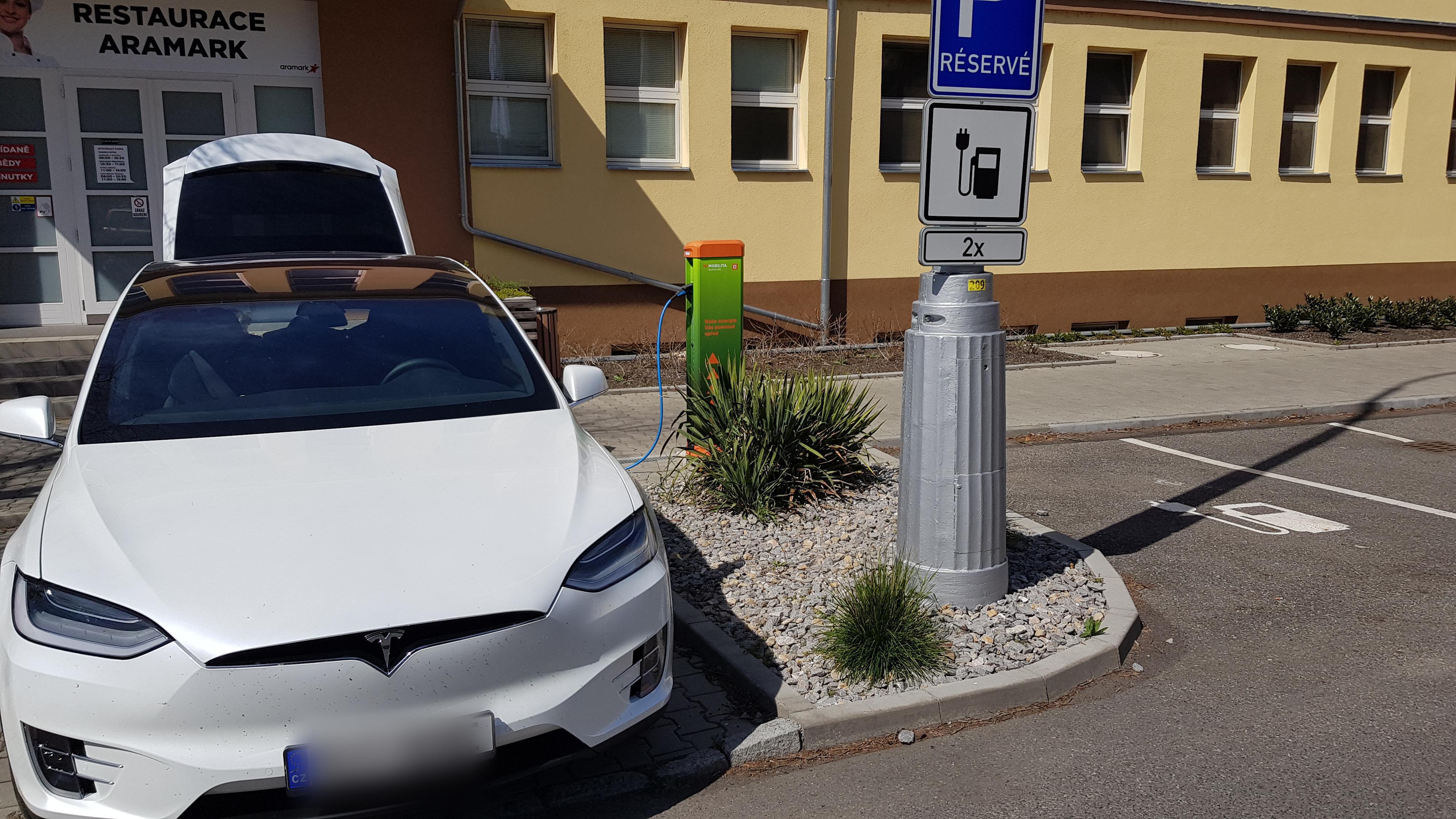 Dobíjecí stanice ČEZ foto 2