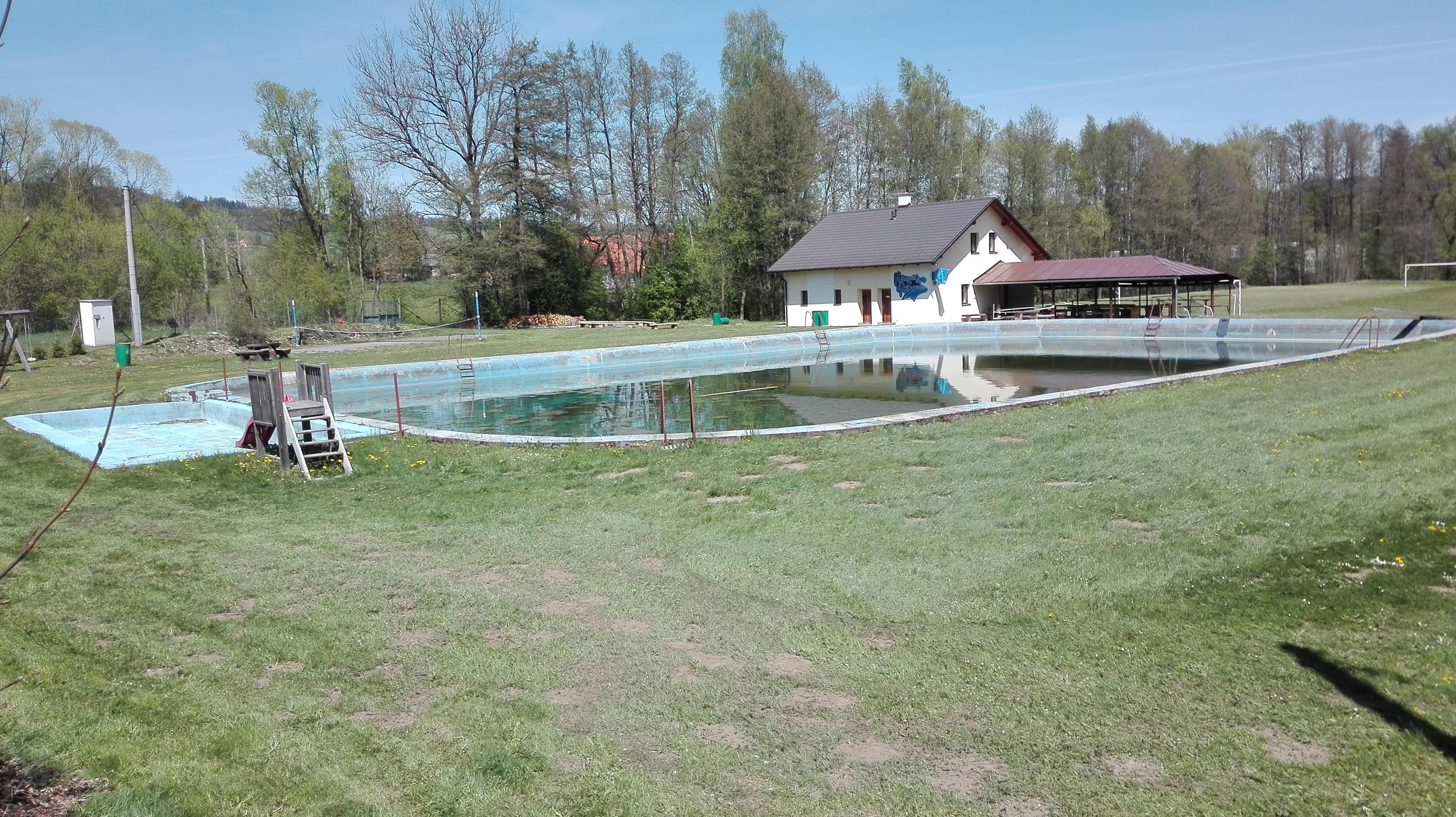Koupaliště Petrovice u Sušice foto 2