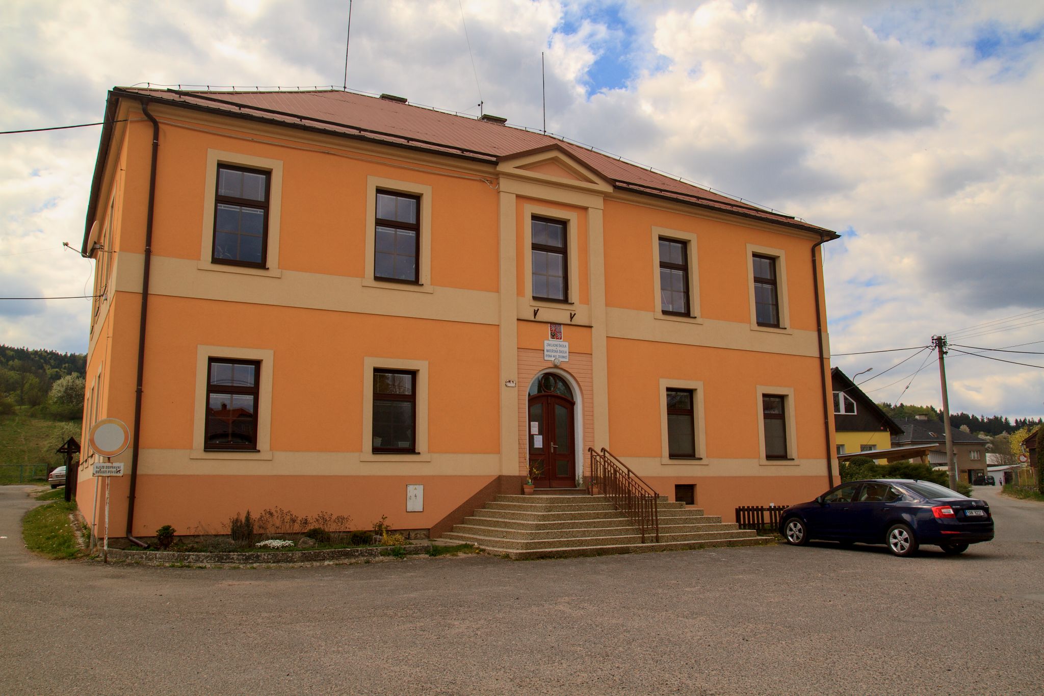 ZŠ a MŠ Rybná nad Zdobnicí foto 2