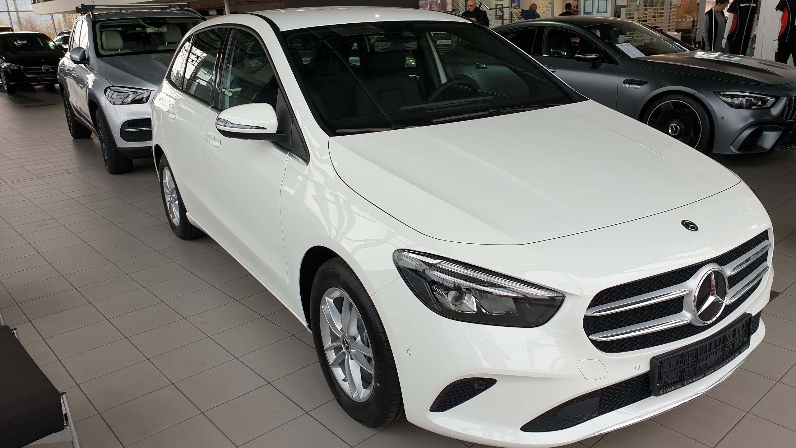 Especiál s.r.o. - Rent Car foto 3