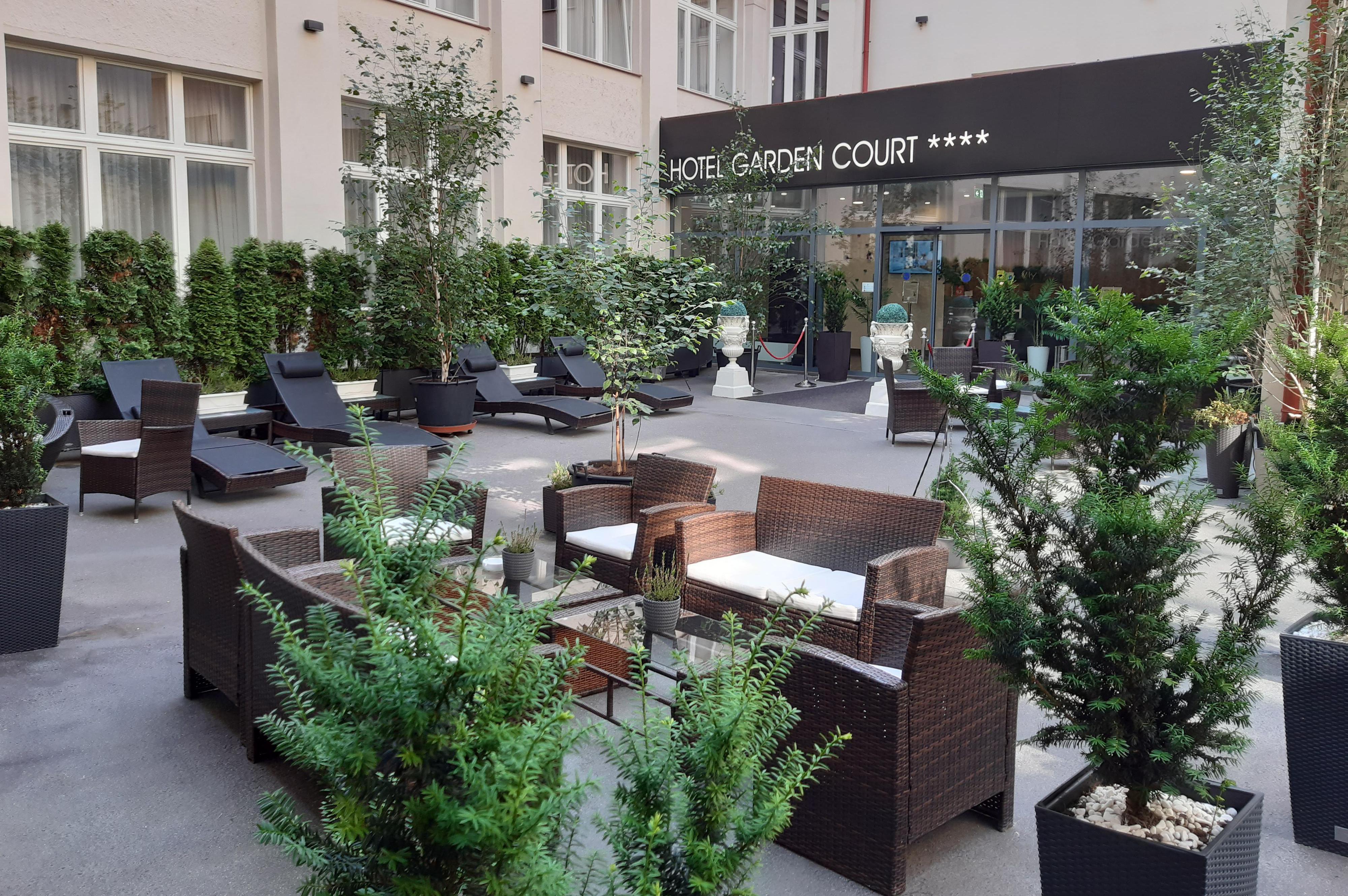 Hotel Garden Court
