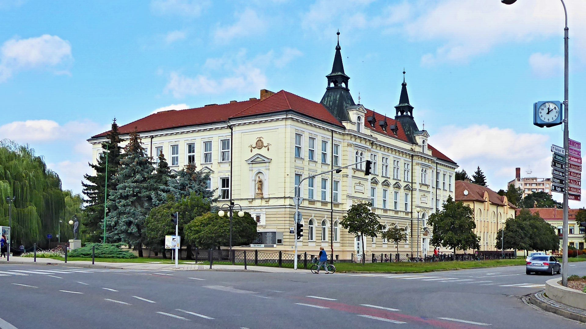 ZŠ a MŠ Břeclav, Sovadinova foto 2