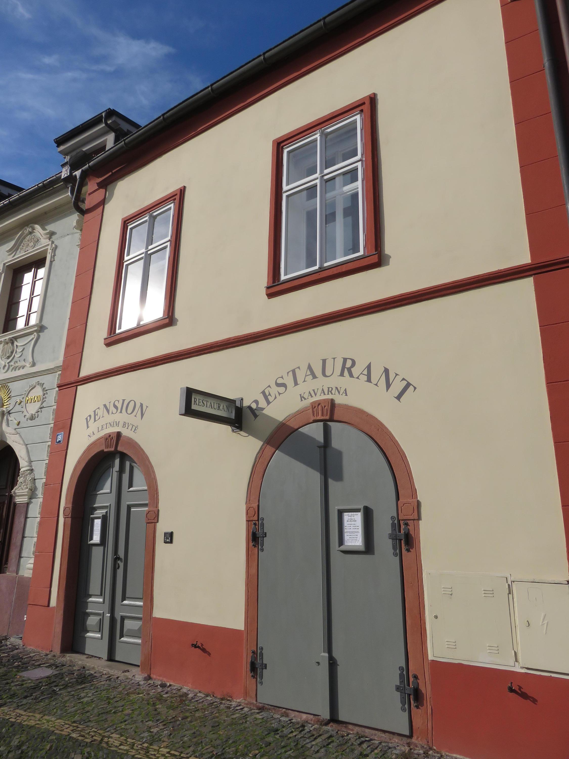 Restaurace-kavárna Jenom tak... foto 5