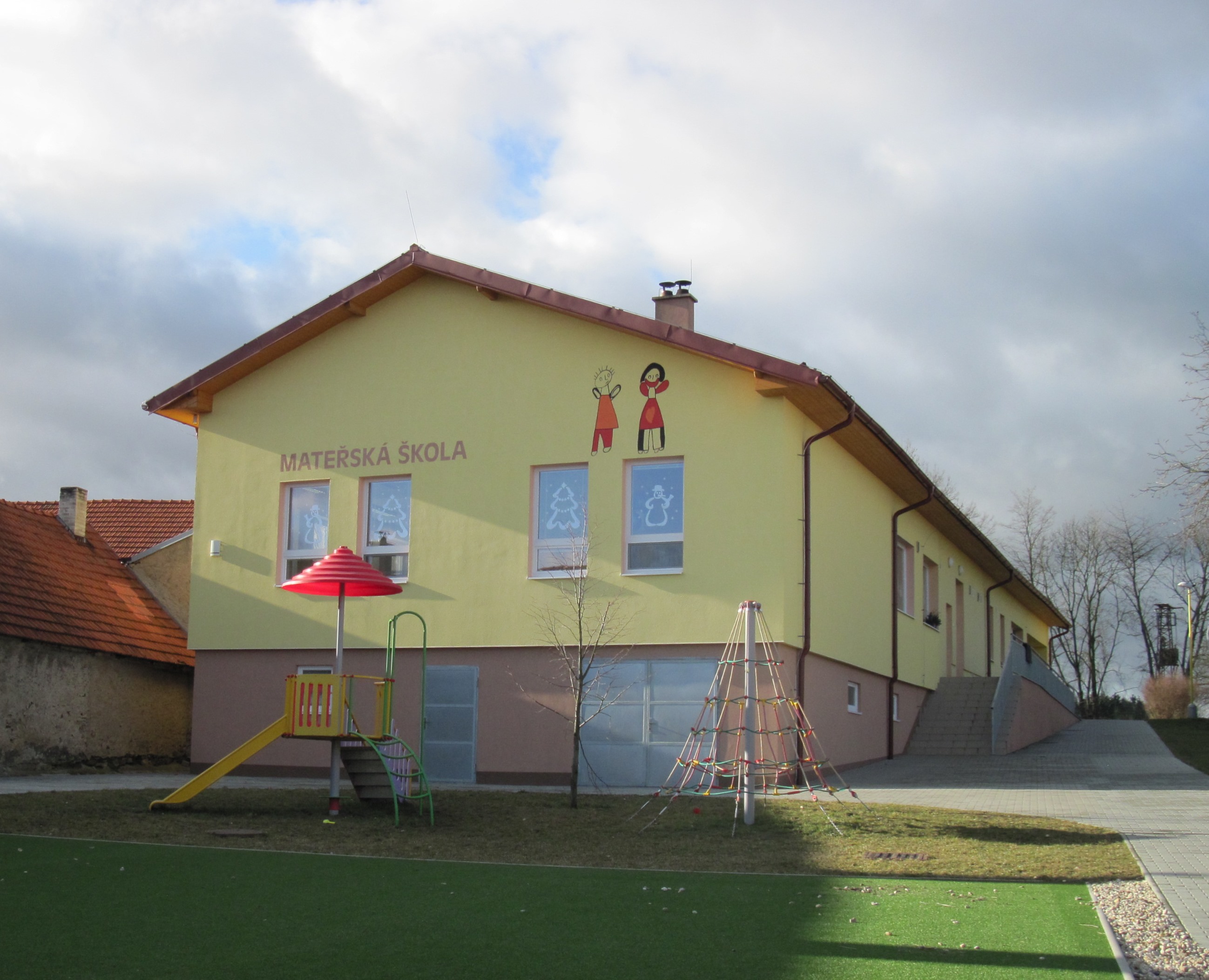 ZŠ a MŠ Zdislavice foto 2