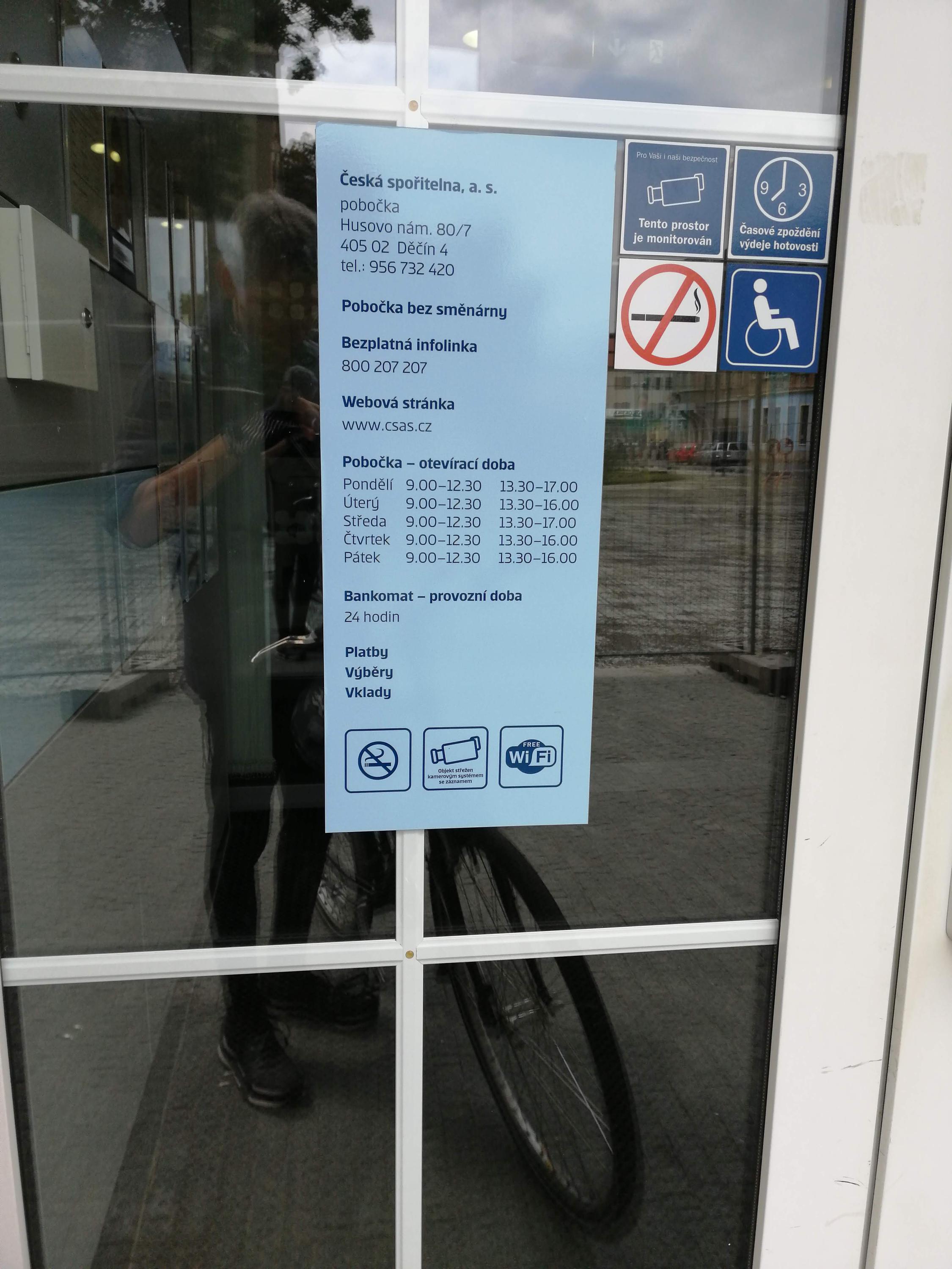 Platbomat České spořitelny foto 2