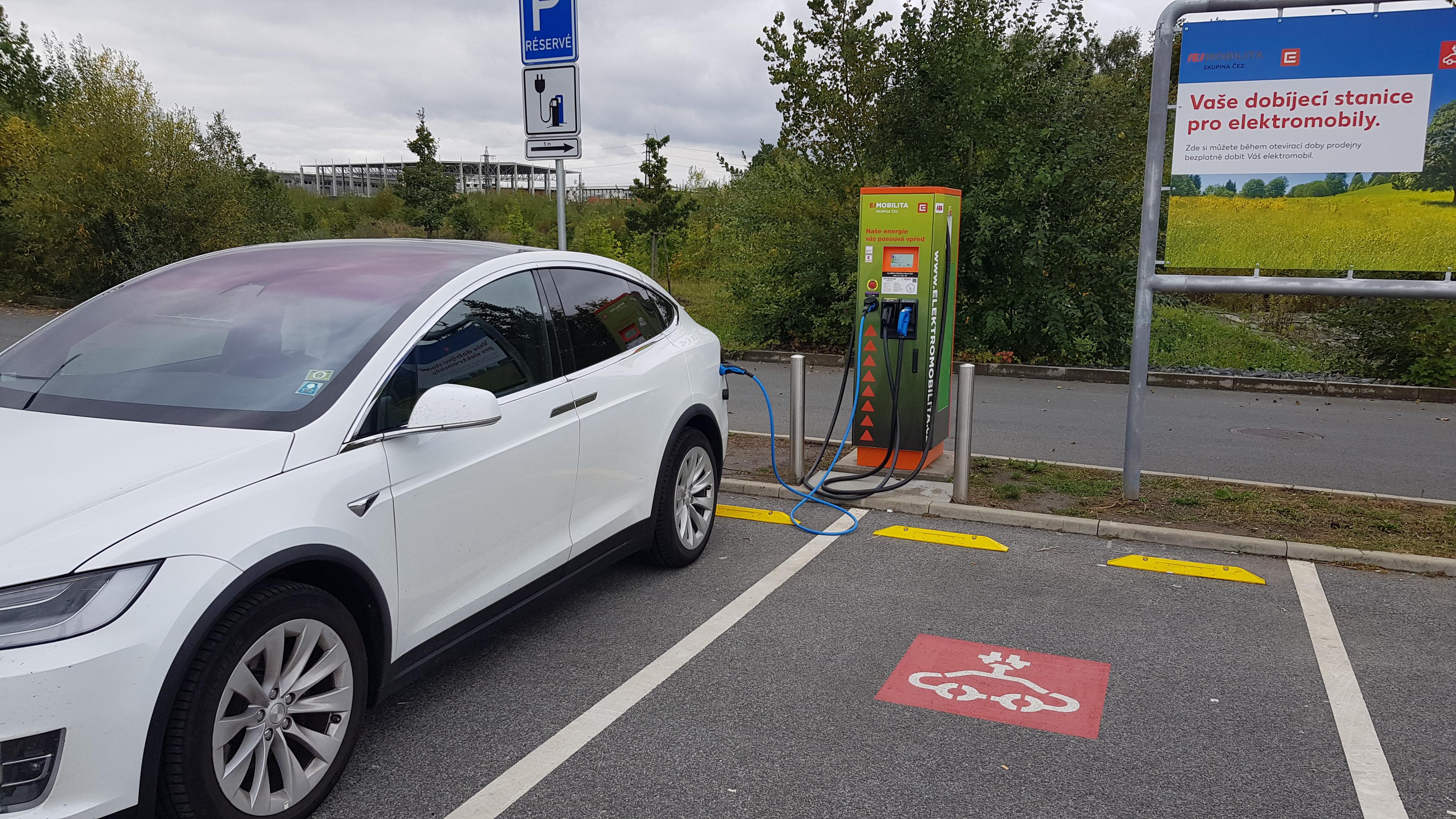 Nabíjecí stanice ČEZ foto 3