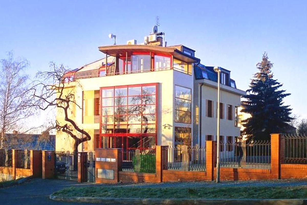 Ústav veřejnoprávních studií