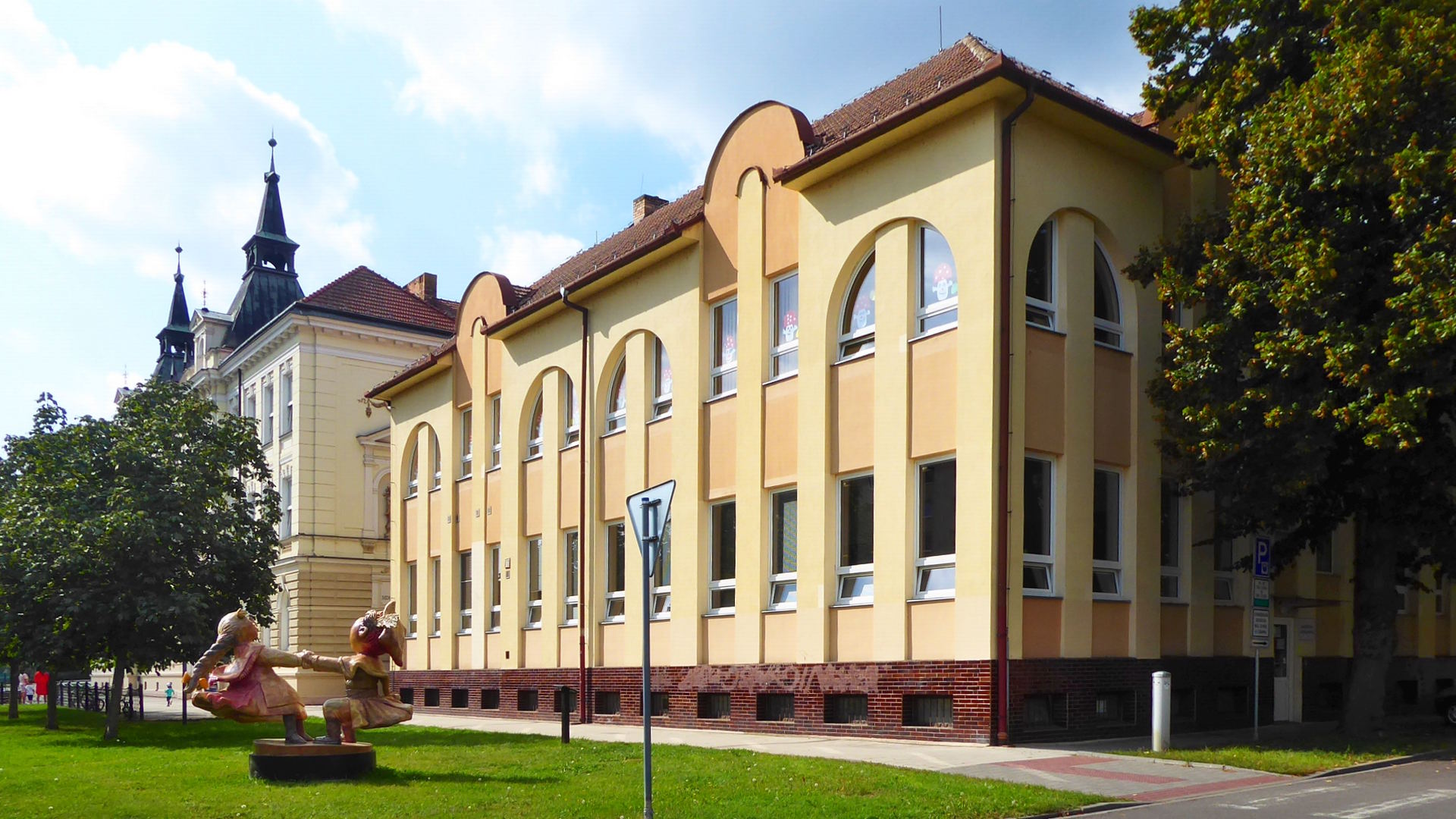 ZŠ a MŠ Břeclav, Sovadinova foto 3
