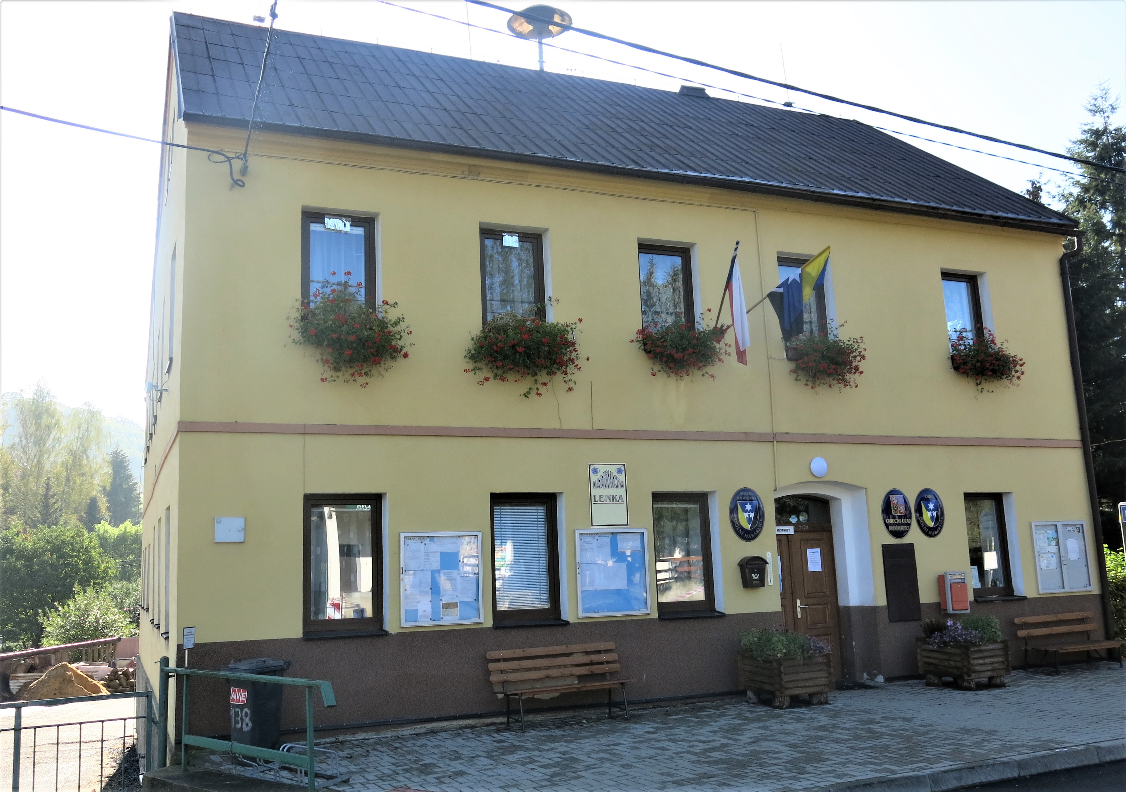 Dolní Habartice - obecní úřad foto 2