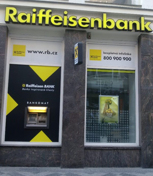 Raiffeisenbank - bankomat foto 2
