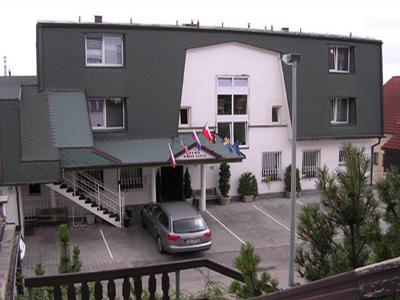 Hotel White House