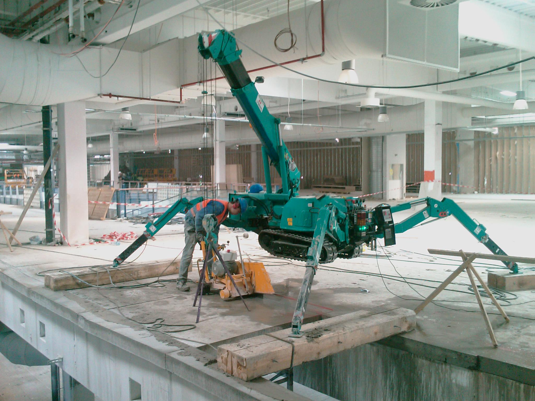 HUDDY CONSTRUCTION foto 4