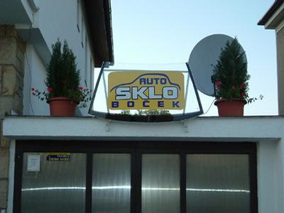 AUTOSKLO Boček foto 2
