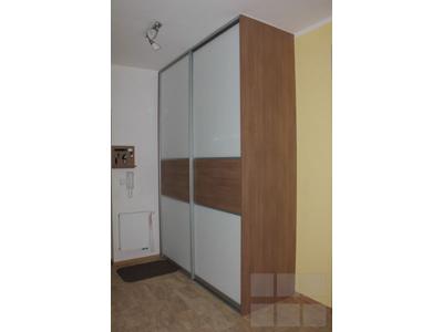 Mline - vestavěné skříně a posuvné dveře foto 3