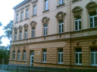 Základní umělecká škola Bedřicha Smetany, Plzeň, Revoluční 100