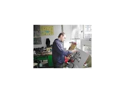 Střední průmyslová škola dopravní, Plzeň, Karlovarská 99 foto 4