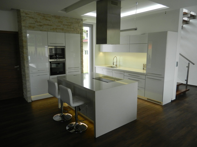 ZařizujiByt.cz - rekonstrukce foto 2