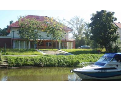 Baťův kanál přístav - půjčovna hausbótů foto 2