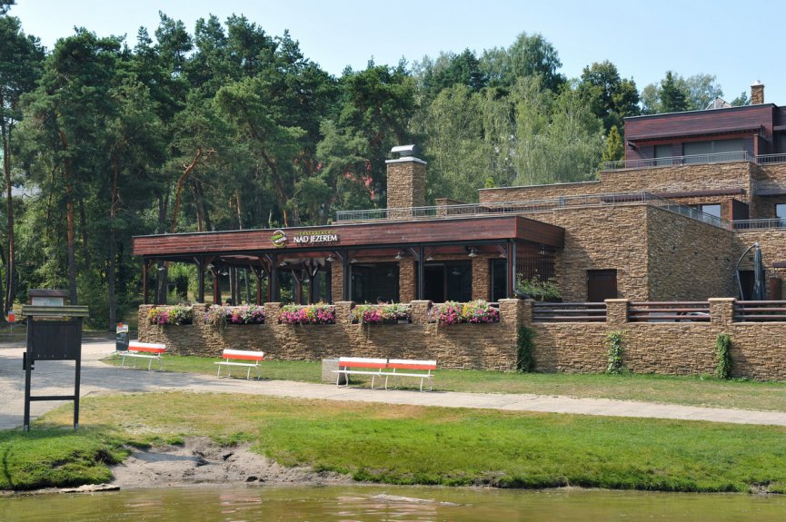 Restaurace Nad jezerem