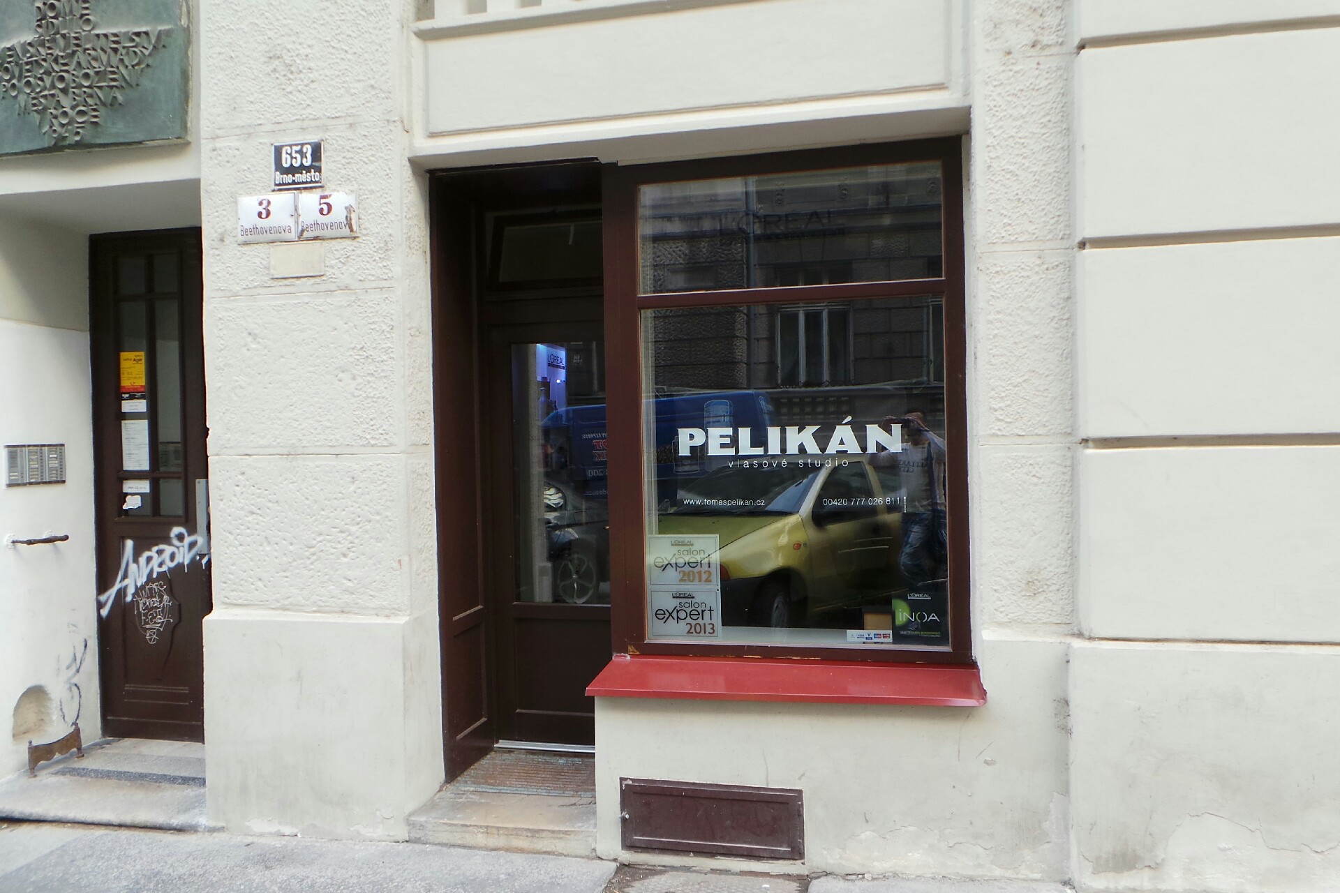 Vlasové studio Pelikán