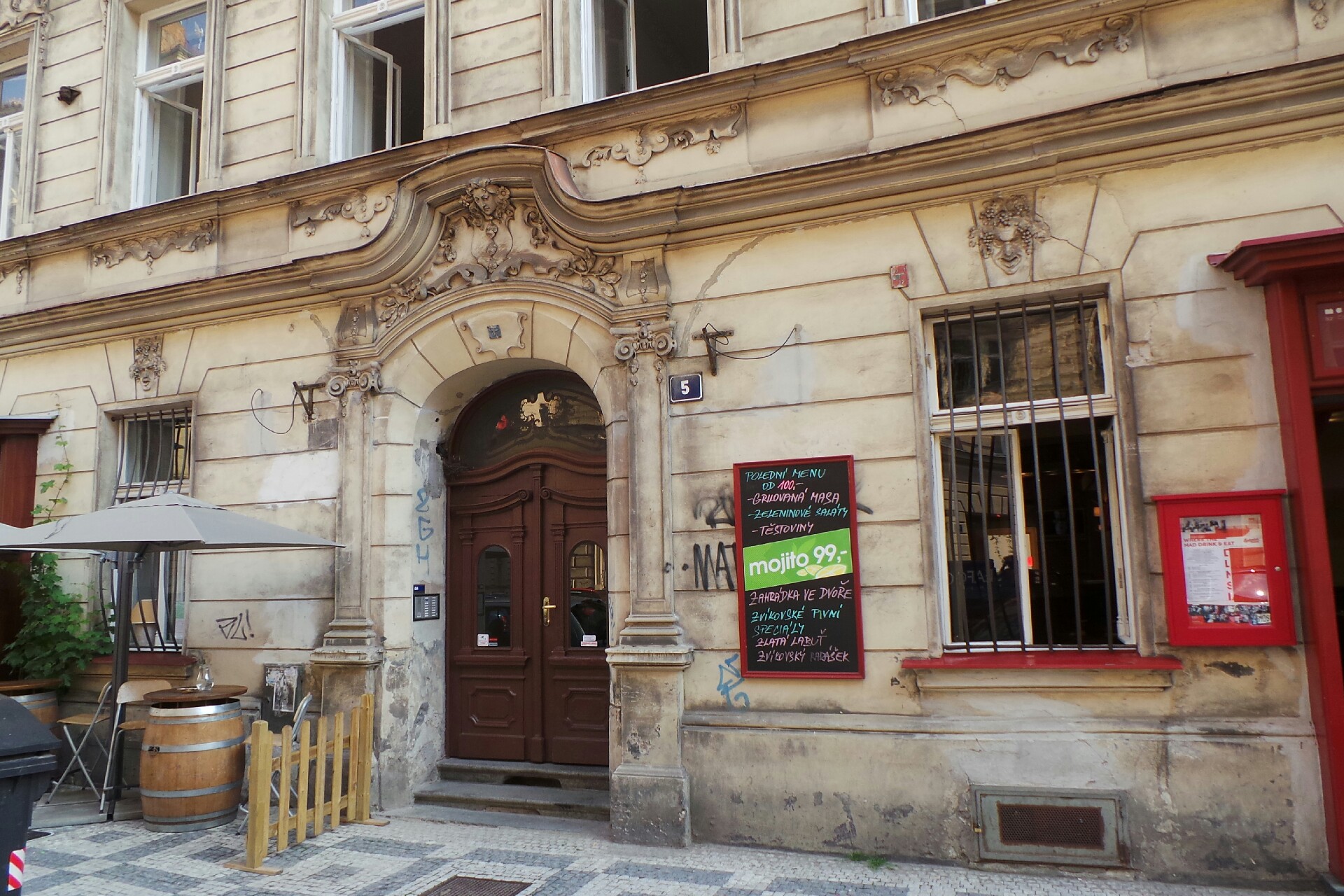 IAN BRYAN ARCHITECTS, s.r.o.