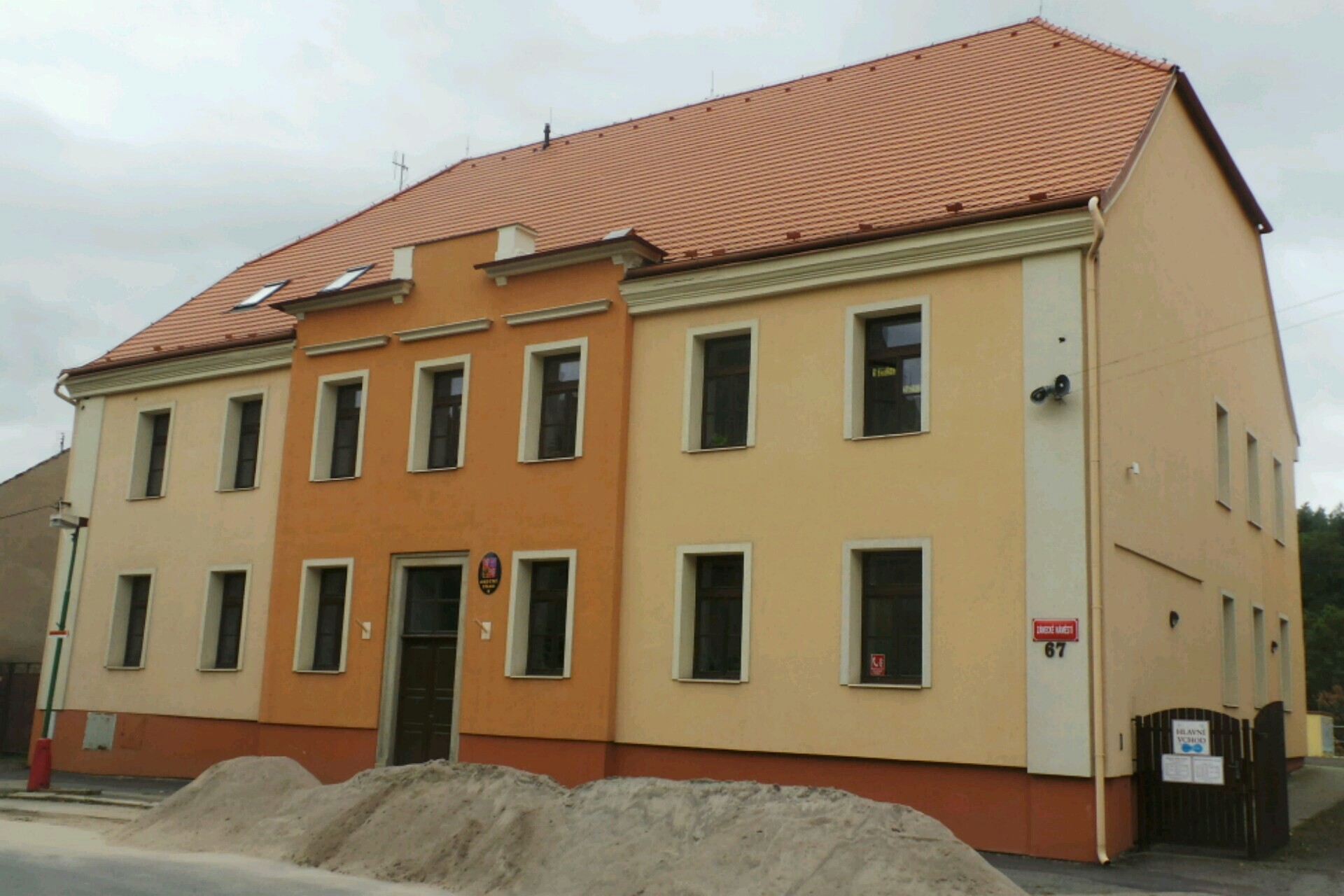 Informační centrum a knihovna Žleby