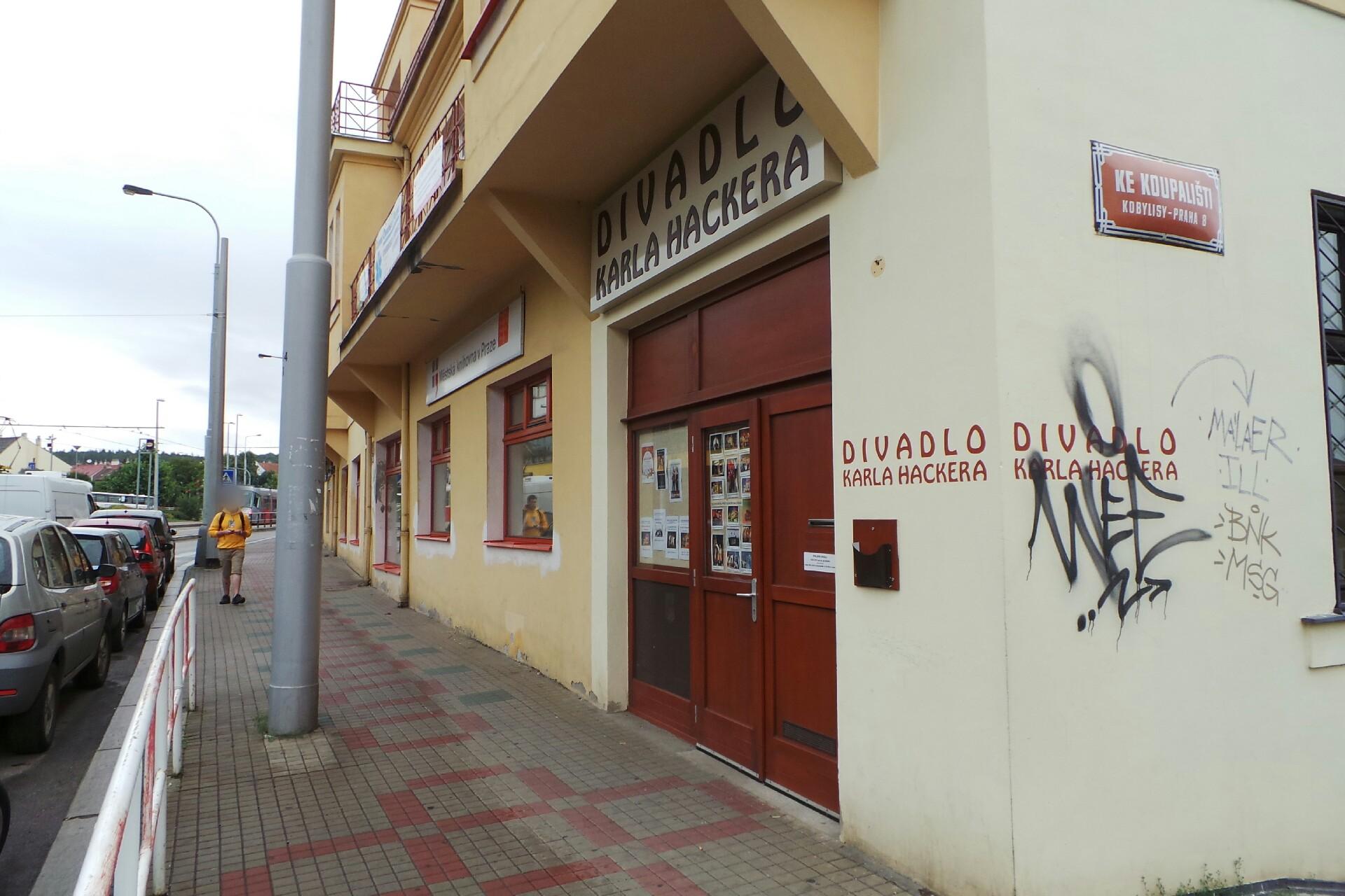 Společnost přátel Loutkového divadla Jiskra v Praze 8 - Kobylisích