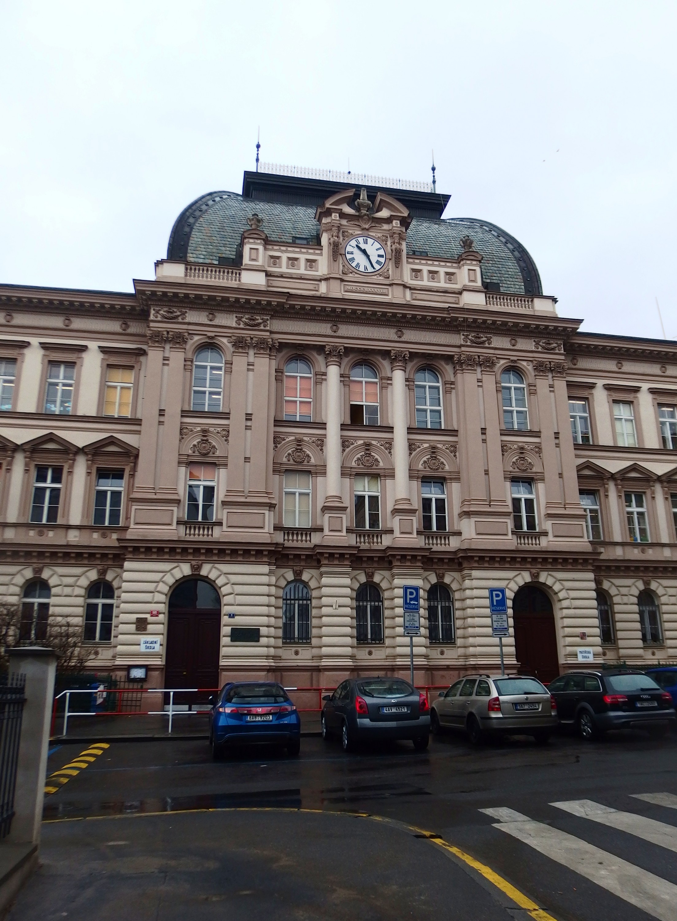 Základní škola a mateřská škola, Praha 2, Na Smetance 1 foto 6