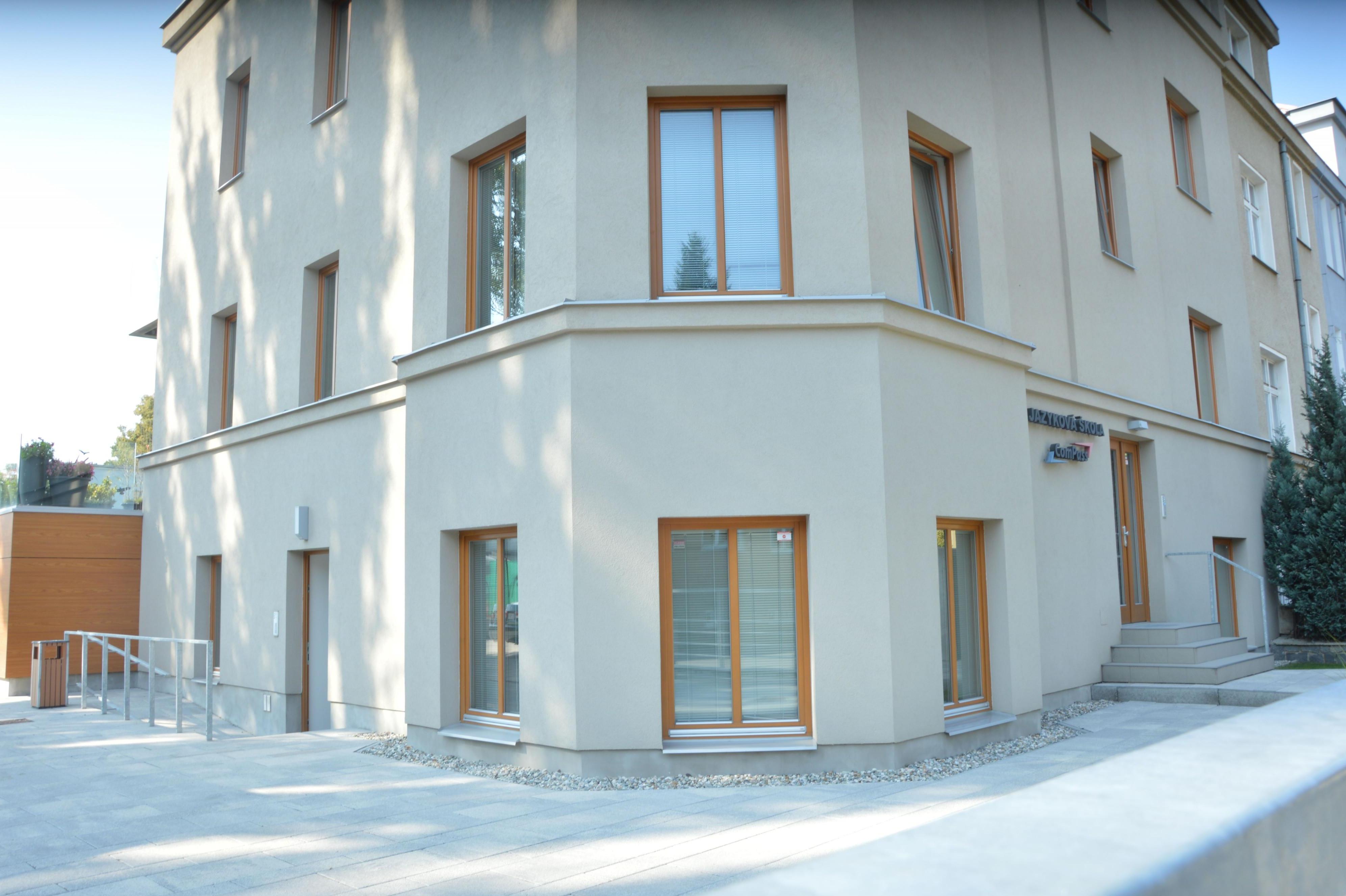 Jazyková škola ComPass