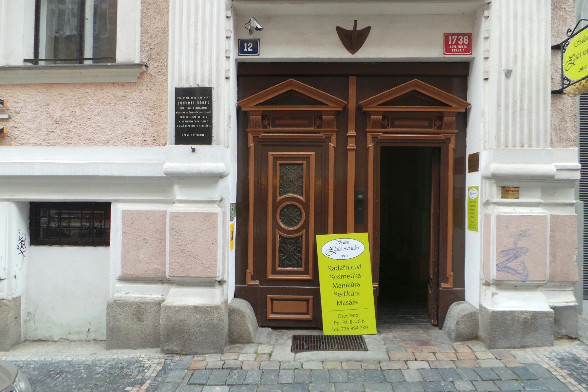 Lenka Vošická - Salon Petit