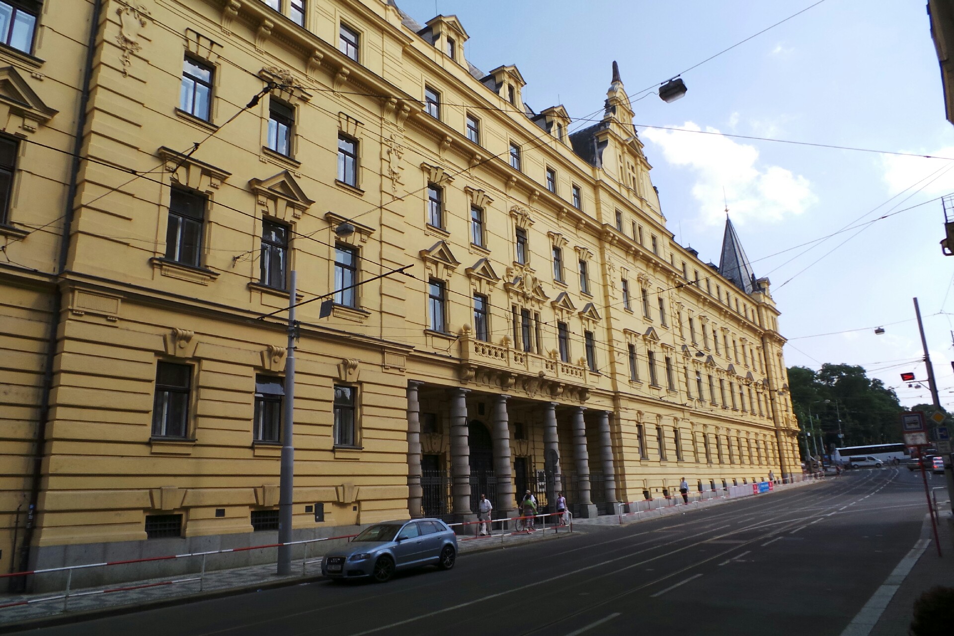 Městský soud v Praze foto 2