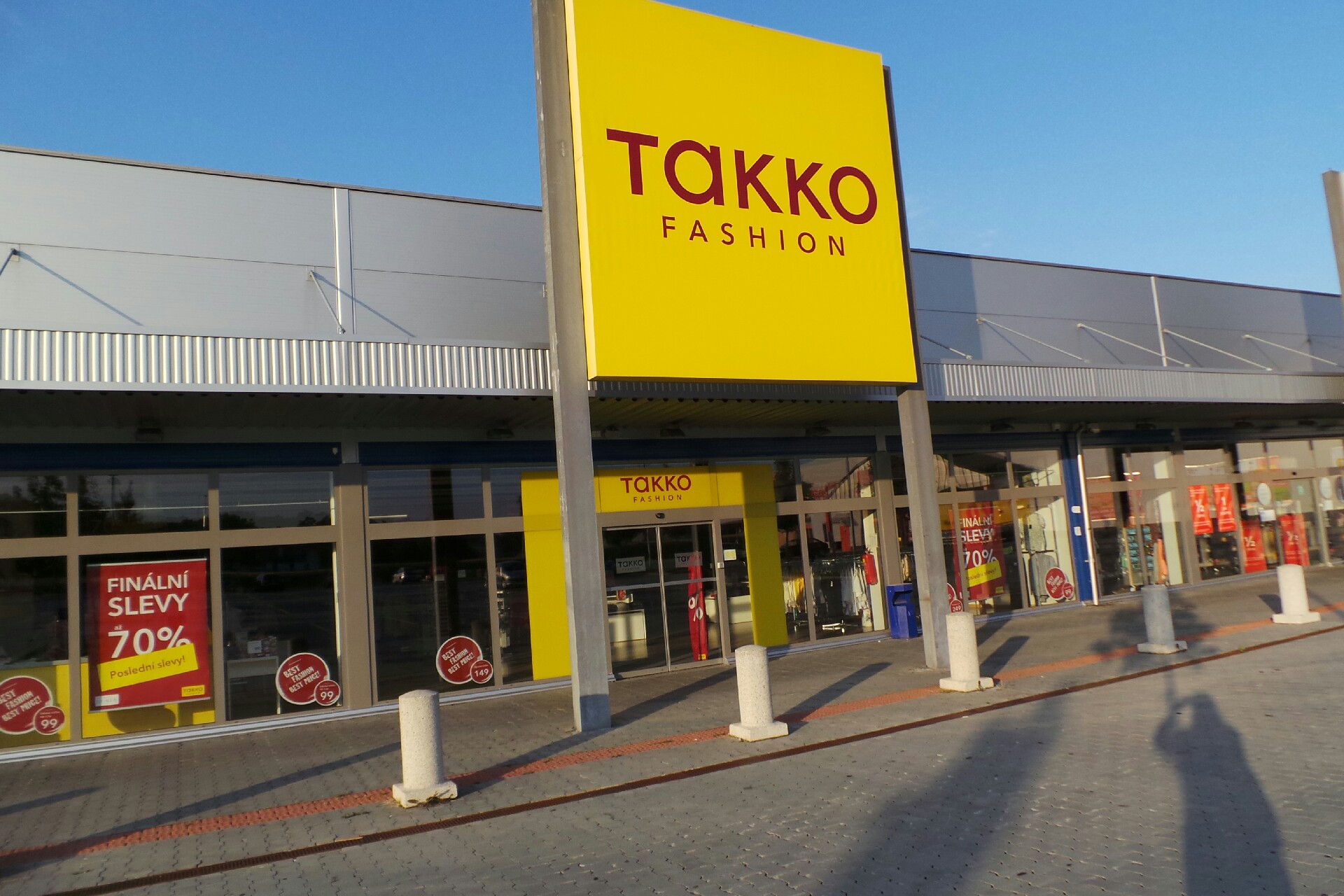 TAKKO FASHION foto 1