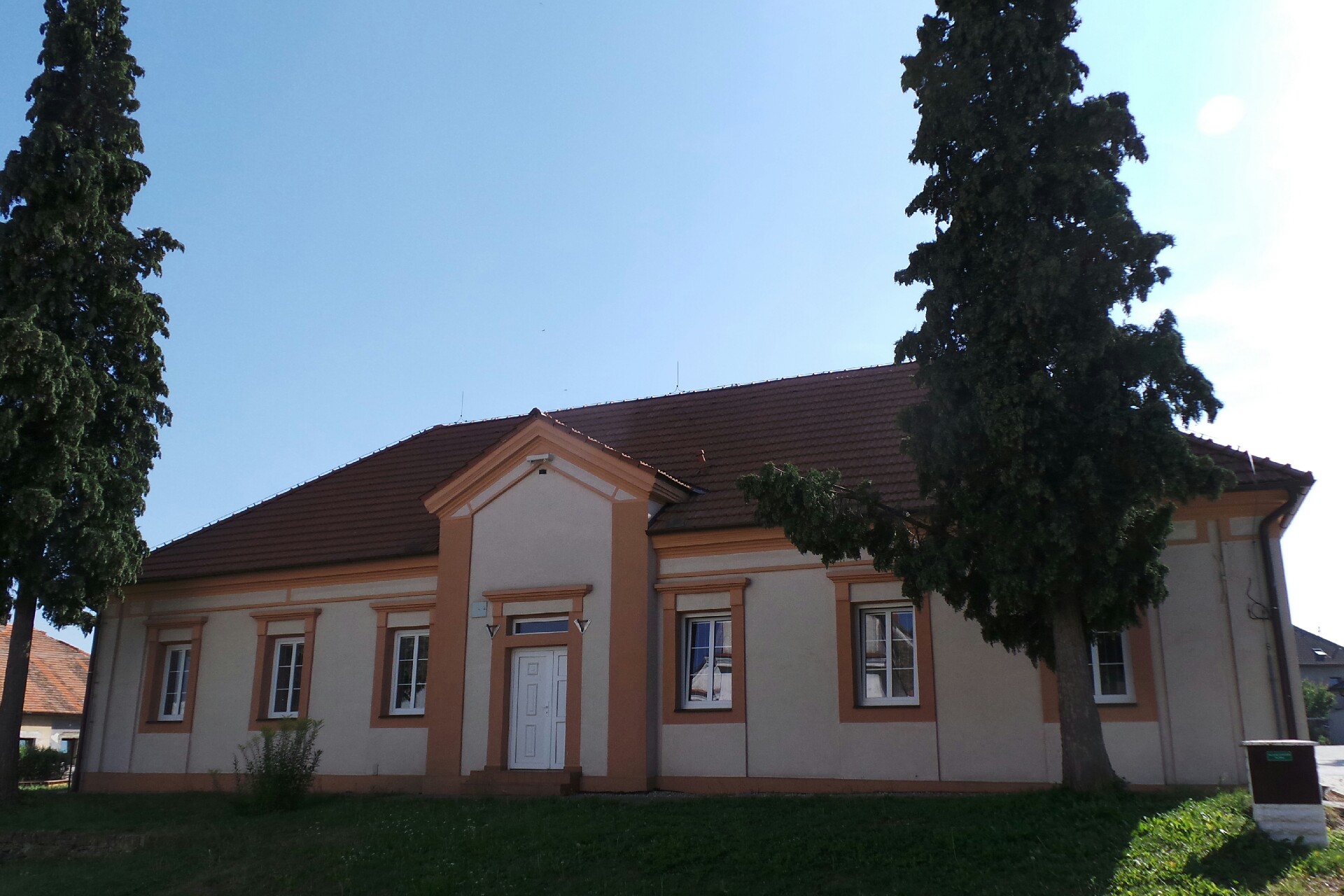 Knihovna F. V. Lorence Vrdy foto 2